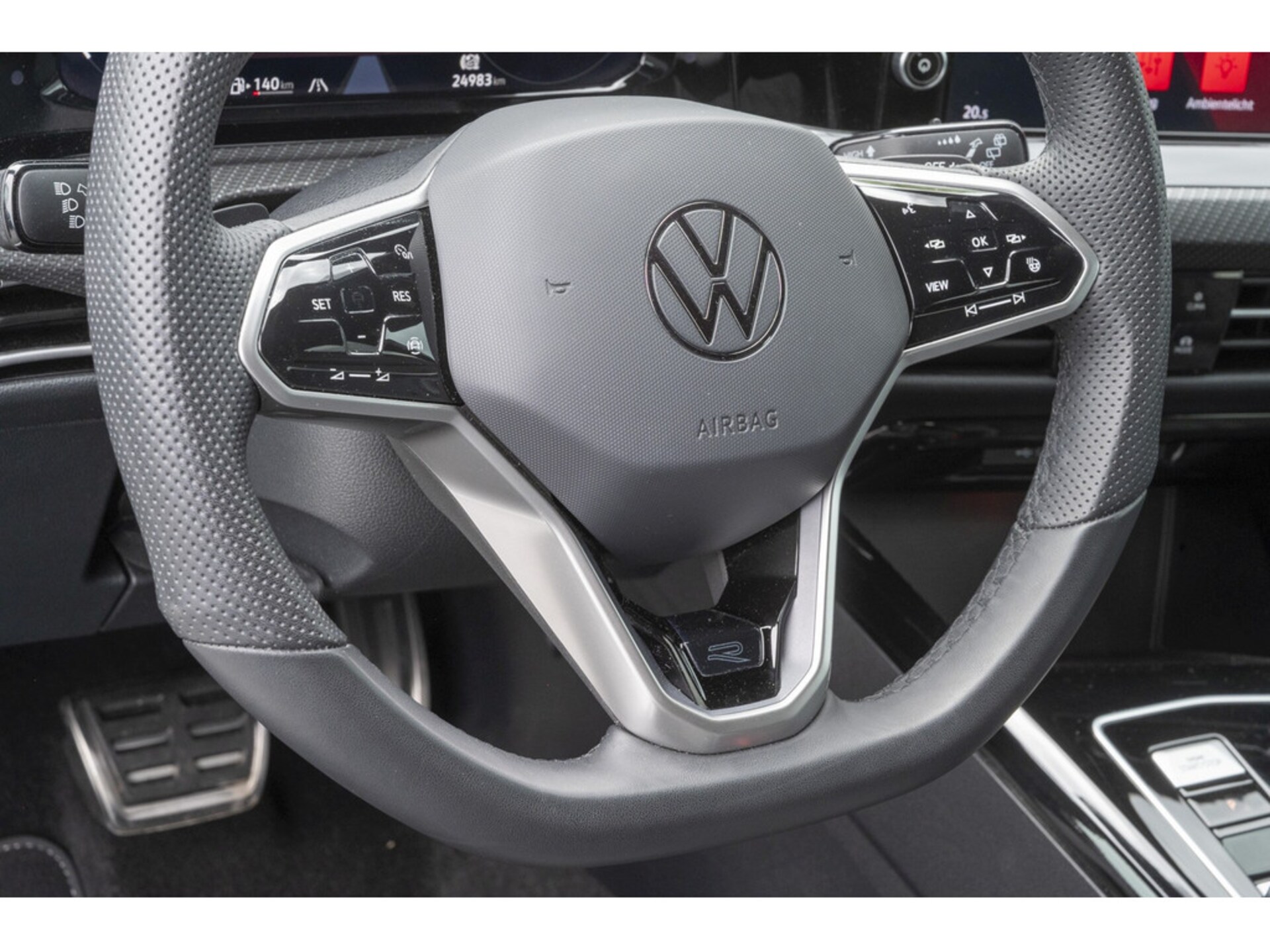 Volkswagen Golf R-Line