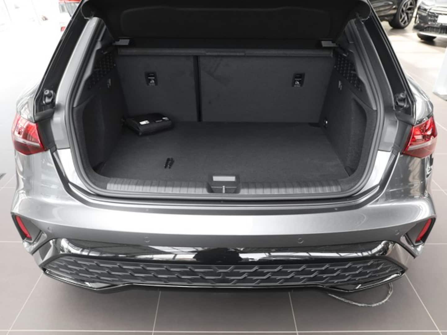 Bild über Audi A3 Sportback TFSI 110 kW S tronic - für weitere Informationen kontaktieren Sie den Audi Partner