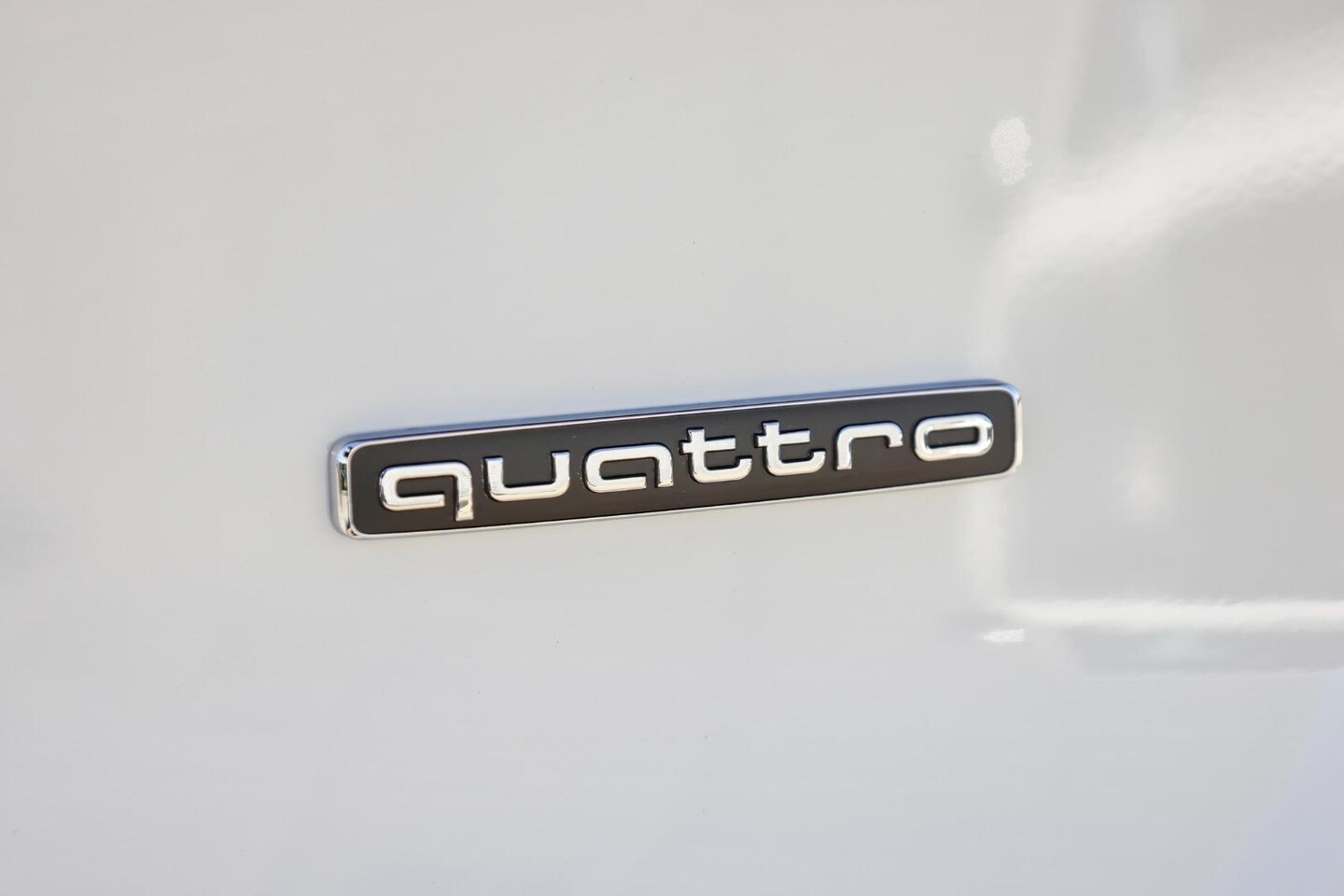 Image about Audi Q5 SUV e-hybrid quattro S tronic