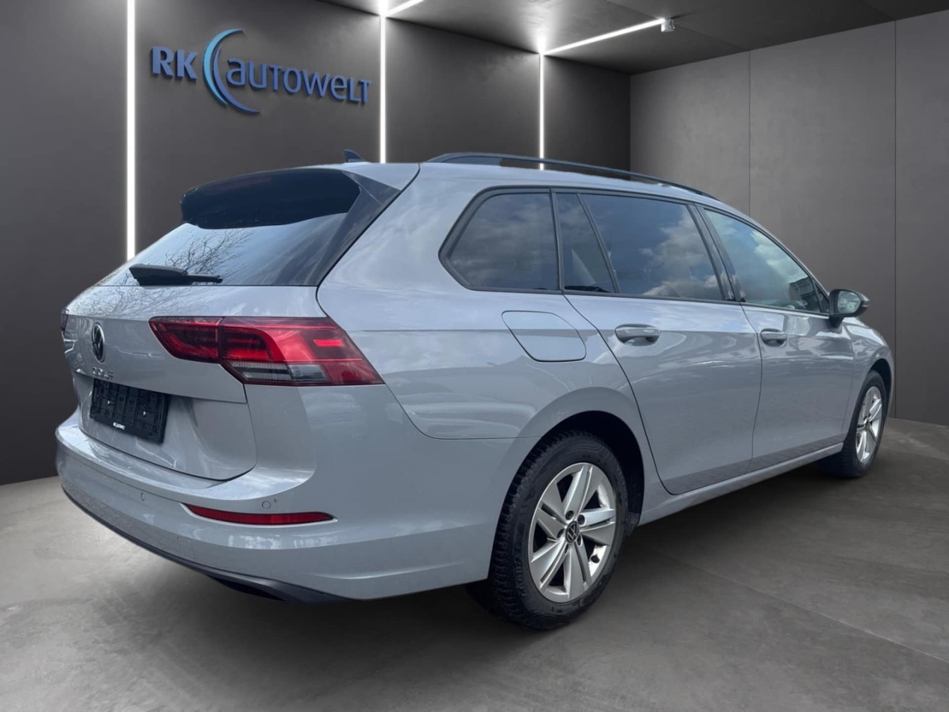 Volkswagen Golf Variant Life