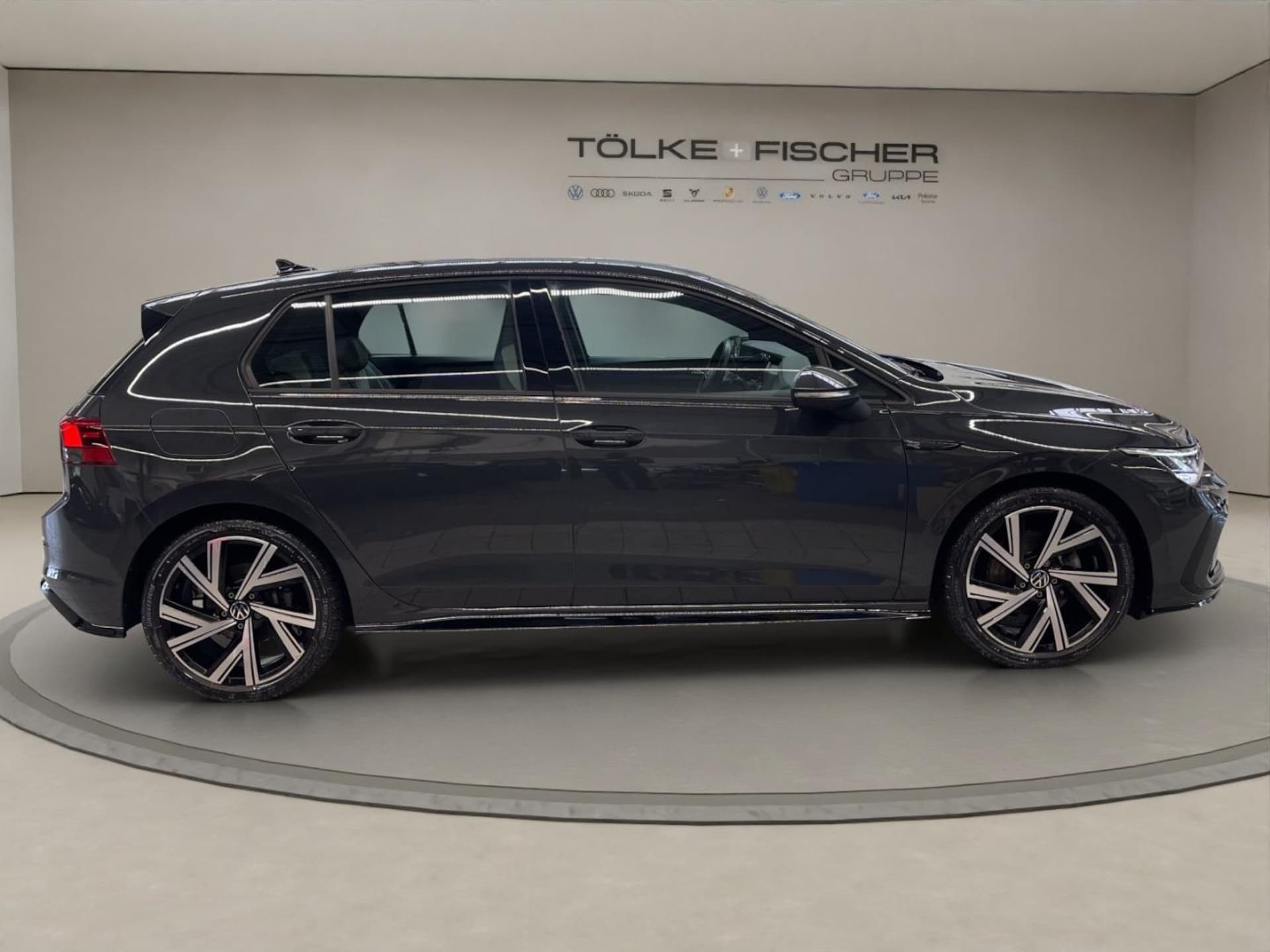Volkswagen Golf R-Line