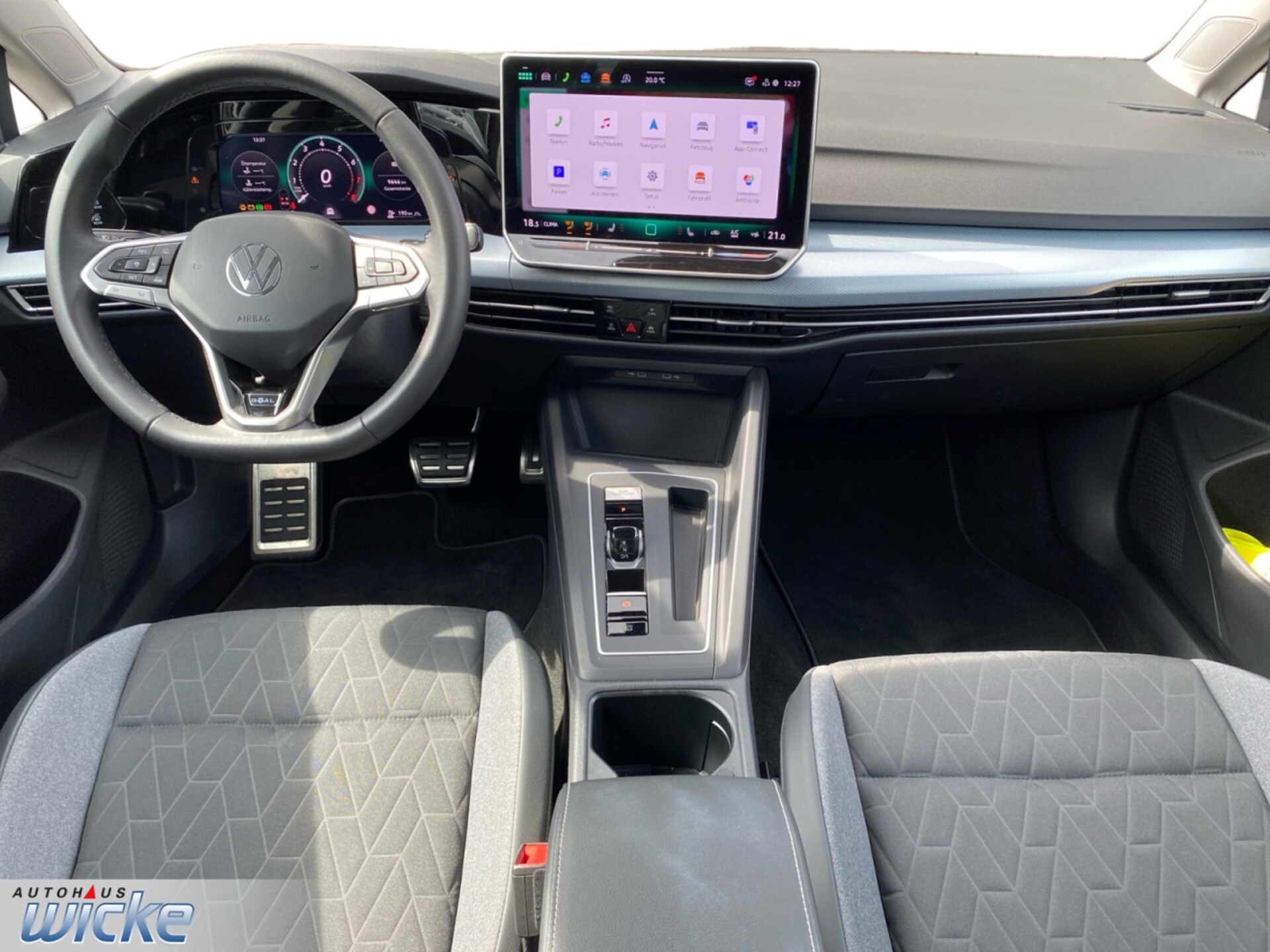 Volkswagen Golf Life