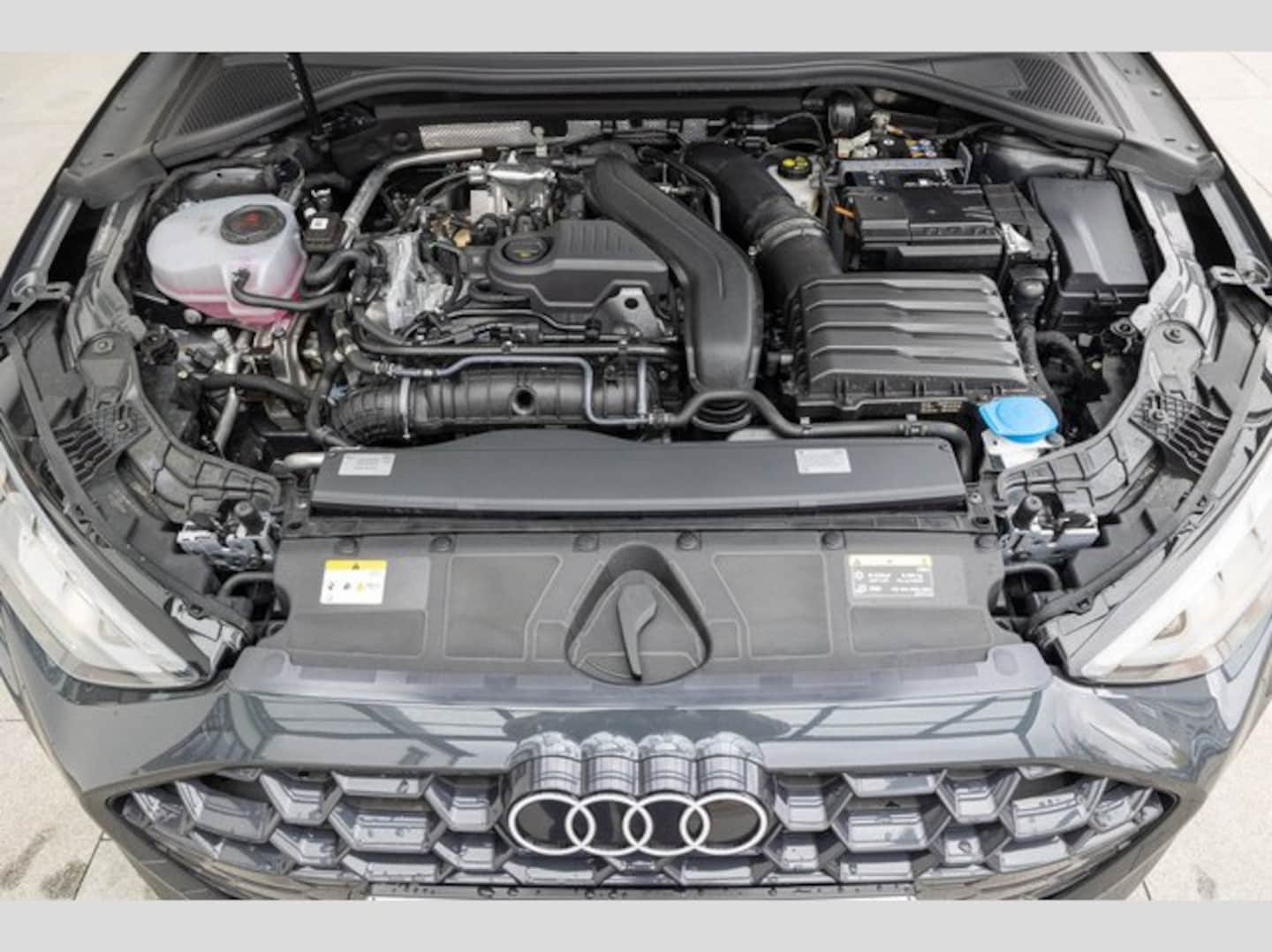 Bild über Audi A3 Sportback advanced 30 TFSI S tronic - für weitere Informationen kontaktieren Sie den Audi Partner