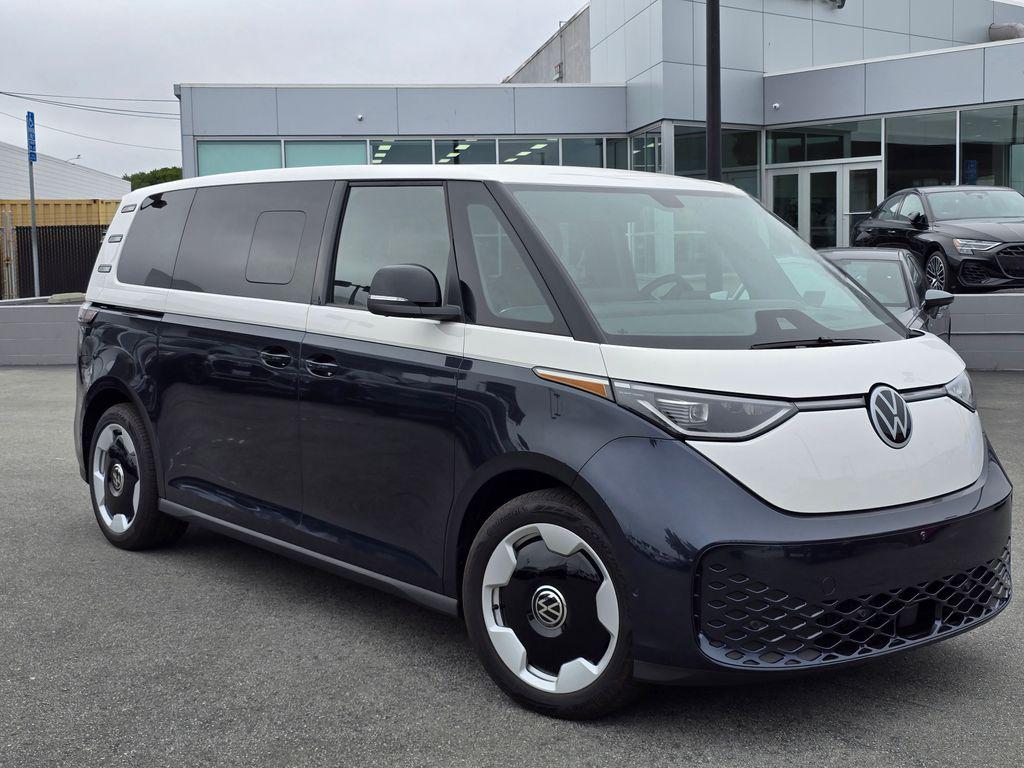 2025 Volkswagen ID. Buzz Pro S Plus 4Motion Two-Tone's photo