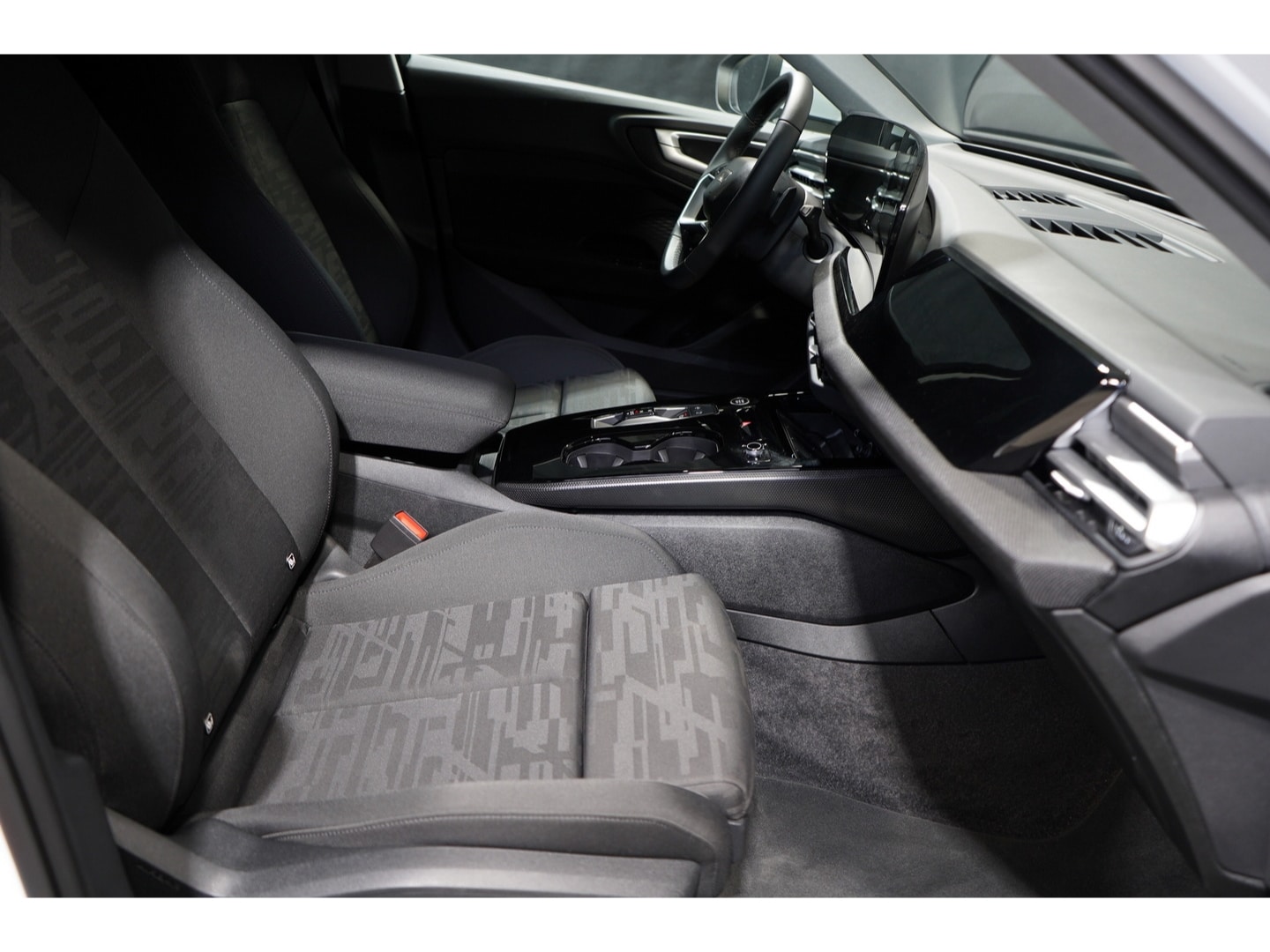 Bild über Audi A5 Avant e-hybrid e-hybrid quattro 220 kW S tronic - für weitere Informationen kontaktieren Sie den Audi Partner