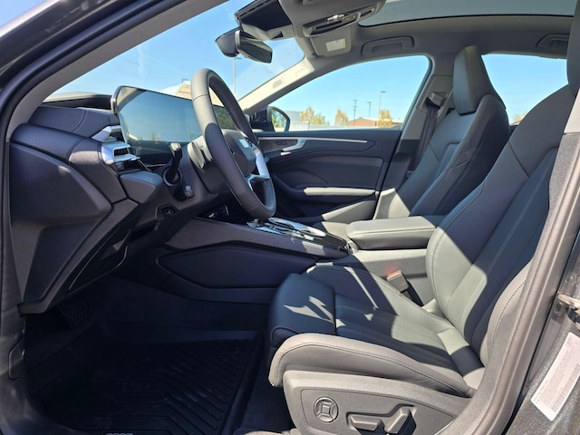 2026 Audi A6 Premium Plus - Photo 11