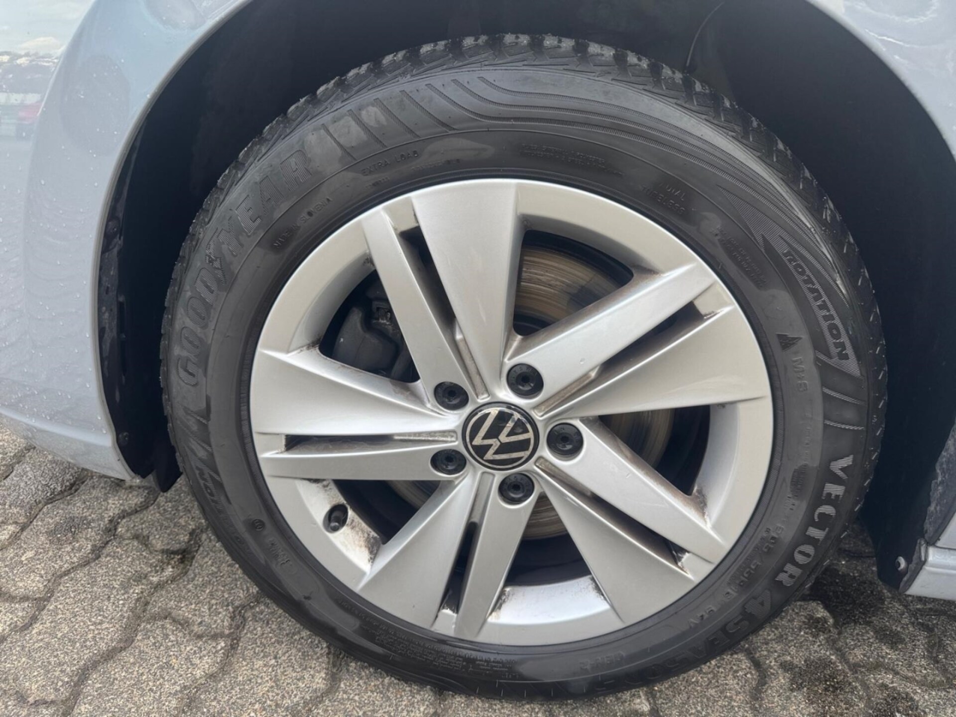 Volkswagen Golf Variant Life