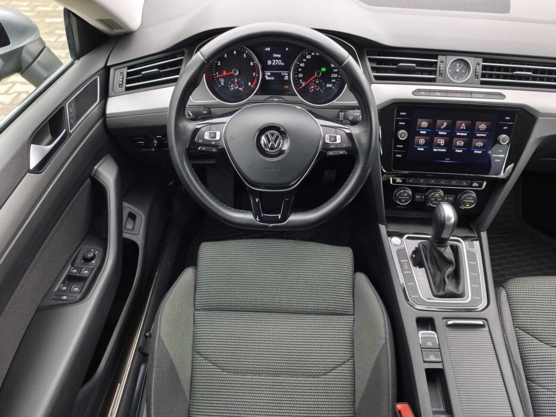 Volkswagen Arteon Model bazowy