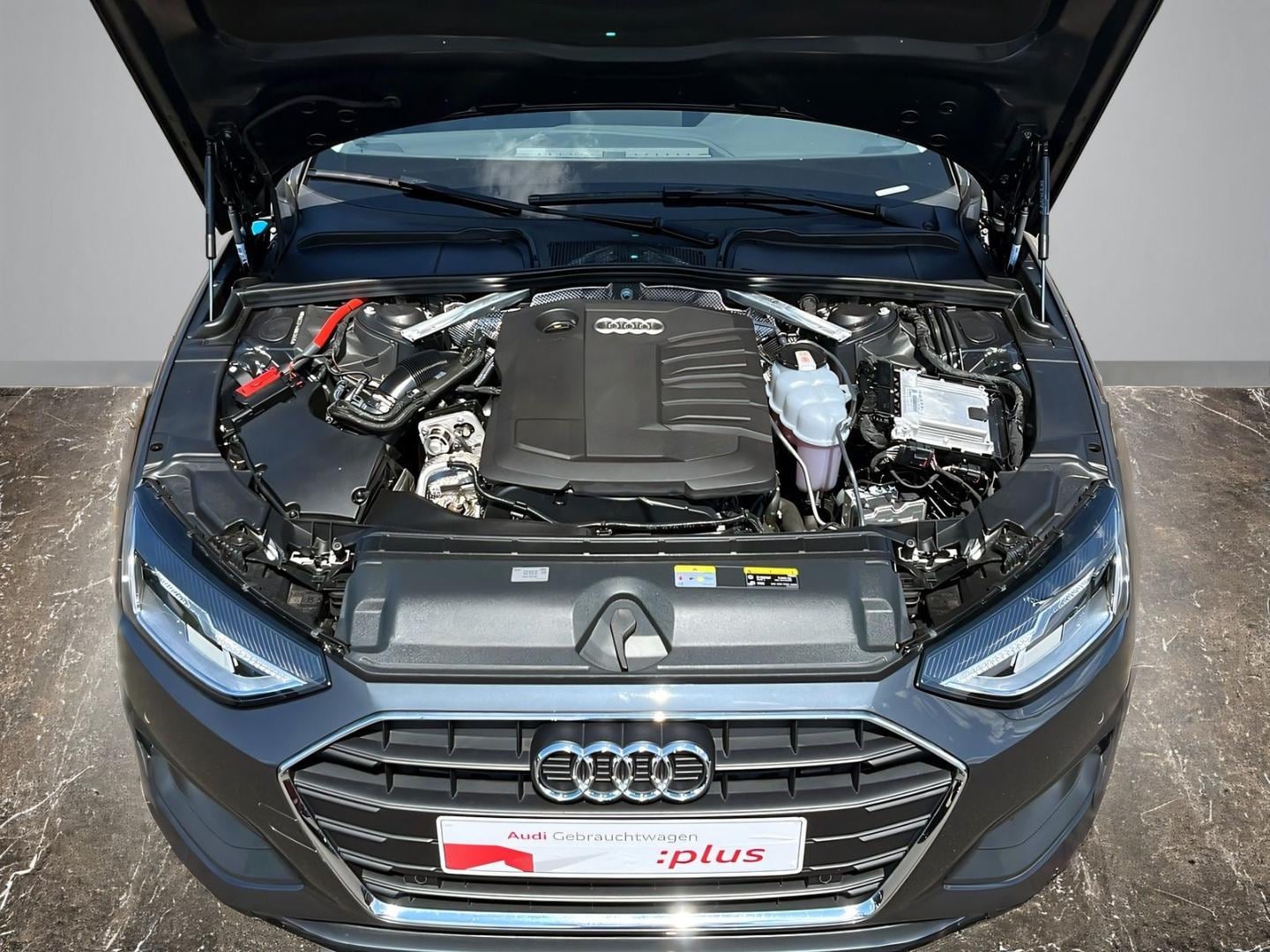 Bild über Audi A4 Avant 30 TDI S tronic - für weitere Informationen kontaktieren Sie den Audi Partner
