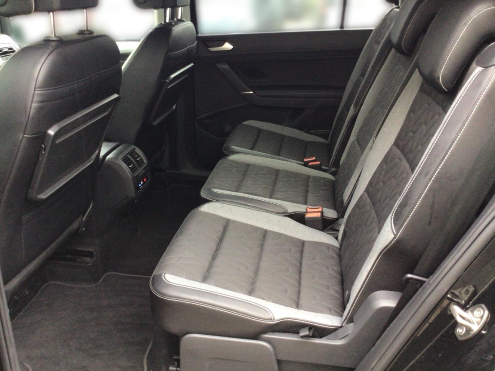 Volkswagen Touran – Bild 11