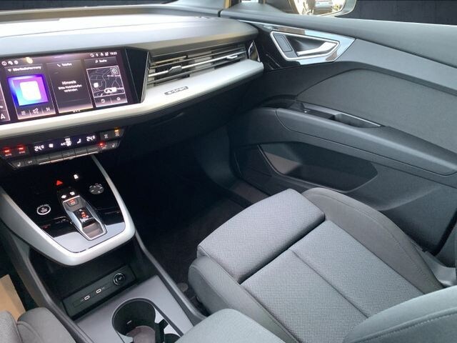 Image about Audi Q4 e-tron 40 e-tron