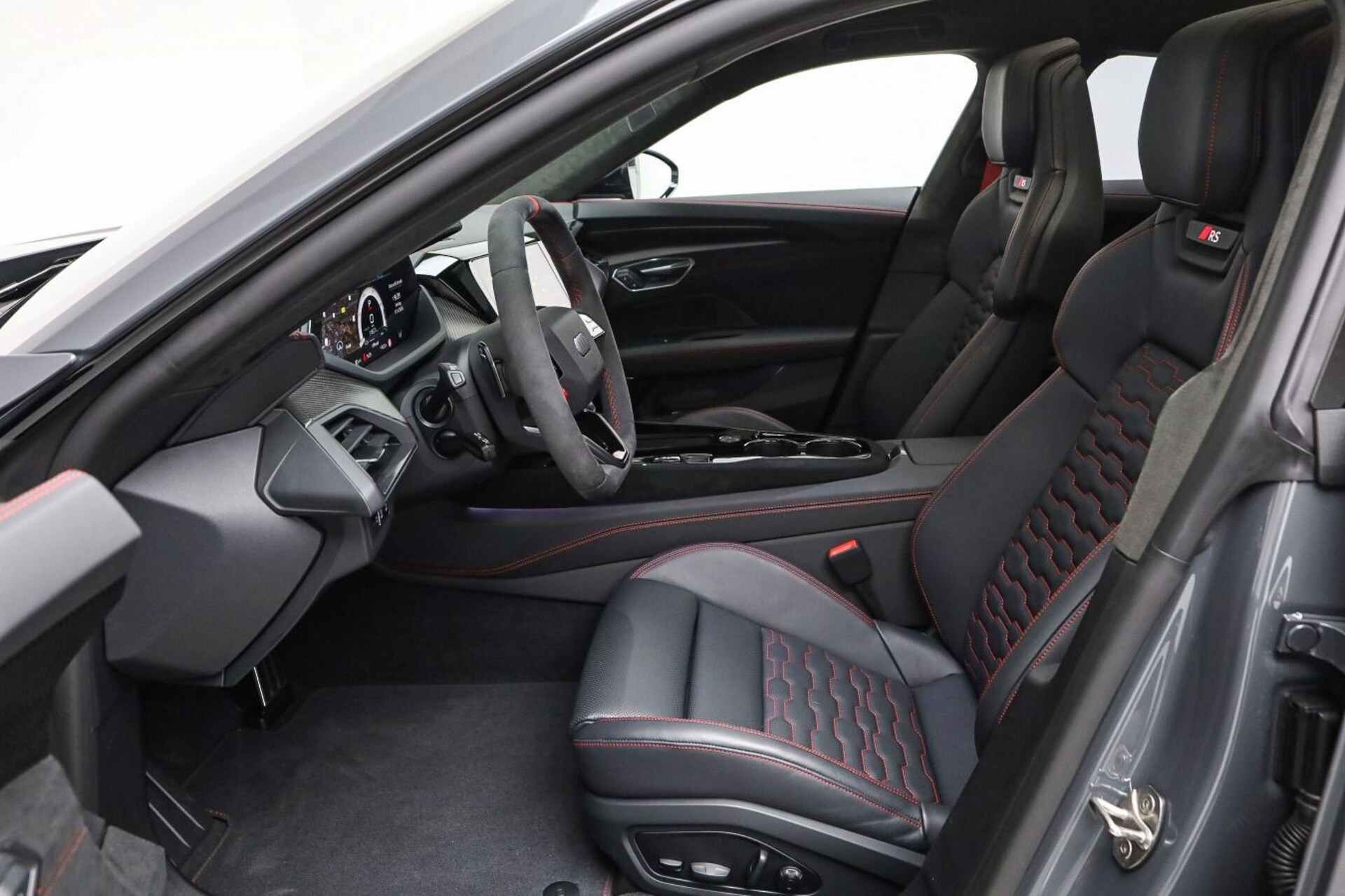Audi RS e-tron GT performance
