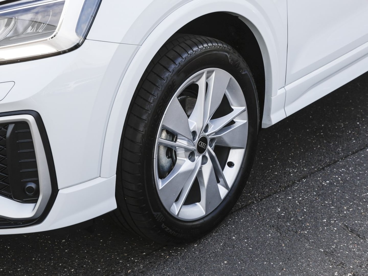 Bild über Audi Q2 S line 30 TFSI Schaltgetriebe - für weitere Informationen kontaktieren Sie den Audi Partner