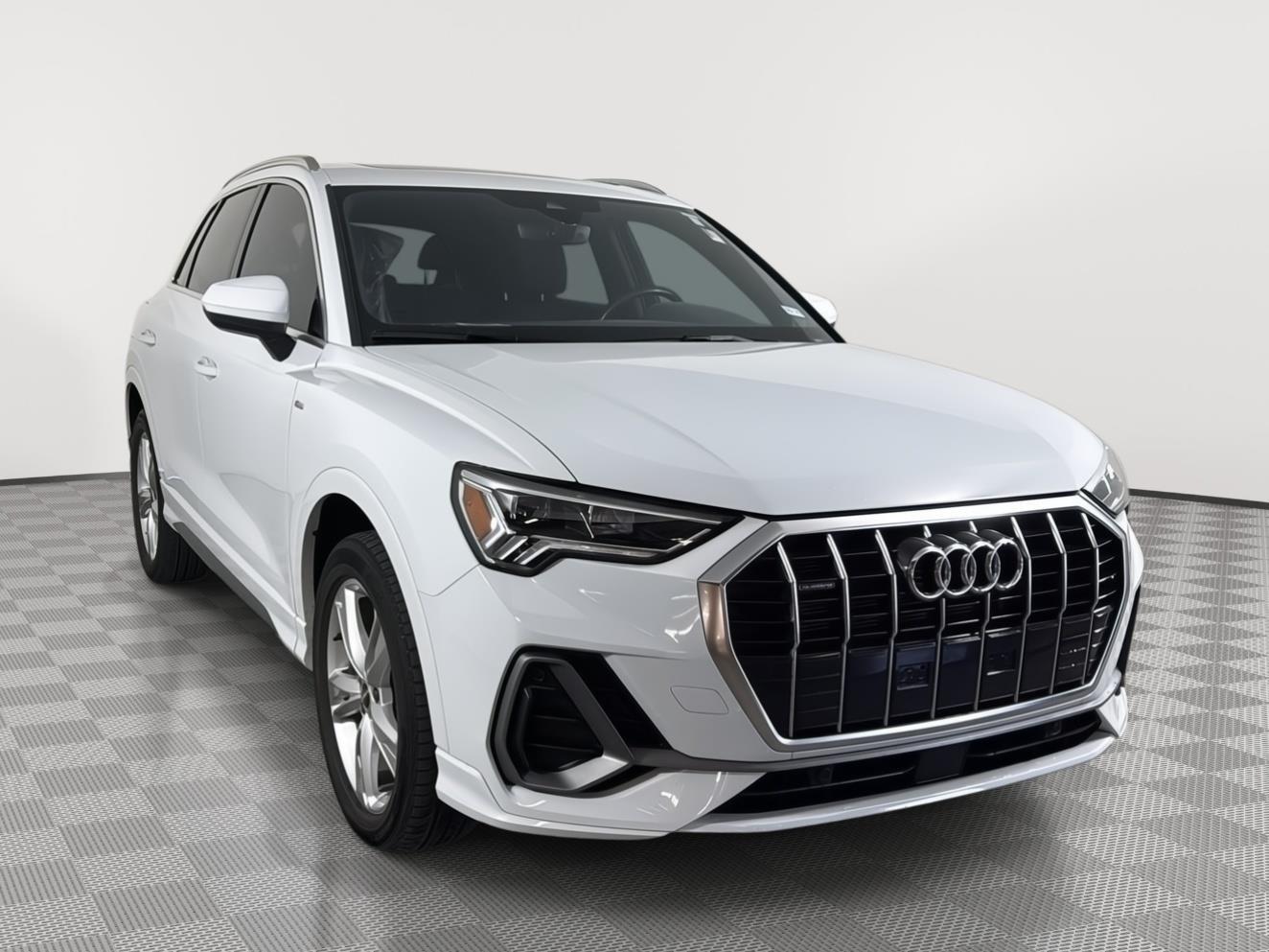 2023 Audi Q3 45 TFSI S Line Premium quattro's photo