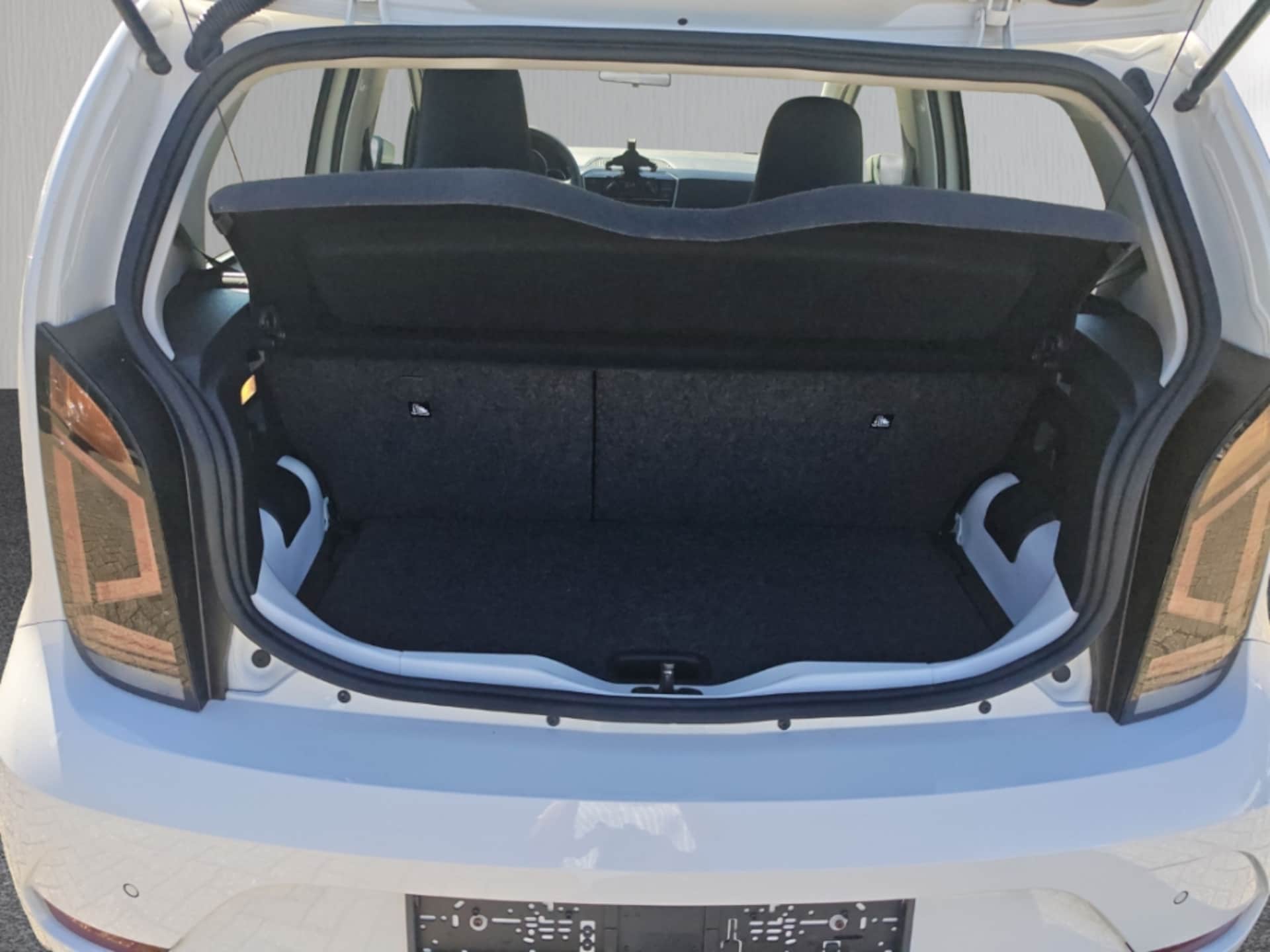 Volkswagen up! move up!