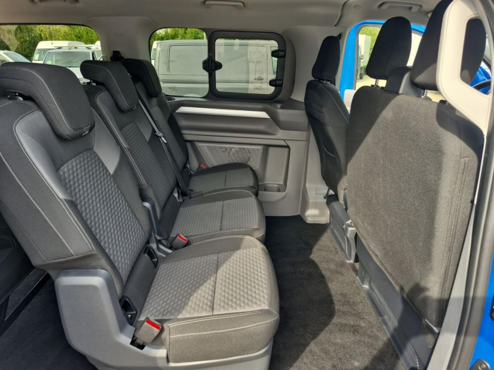 Volkswagen Caravelle – Bild 15