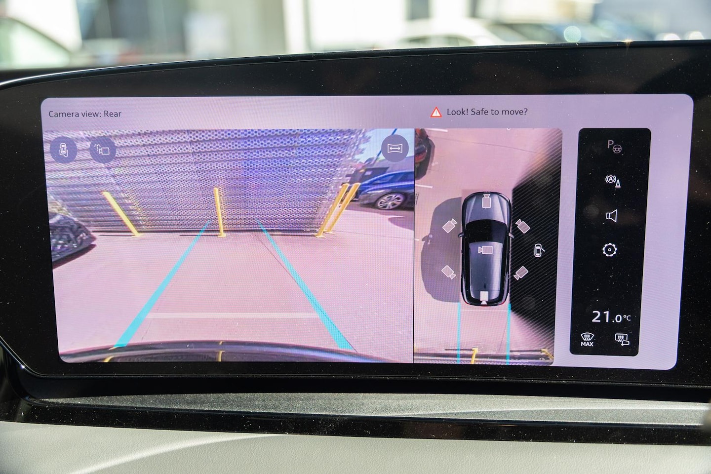 Image about Audi Q6 SUV e-tron e-tron