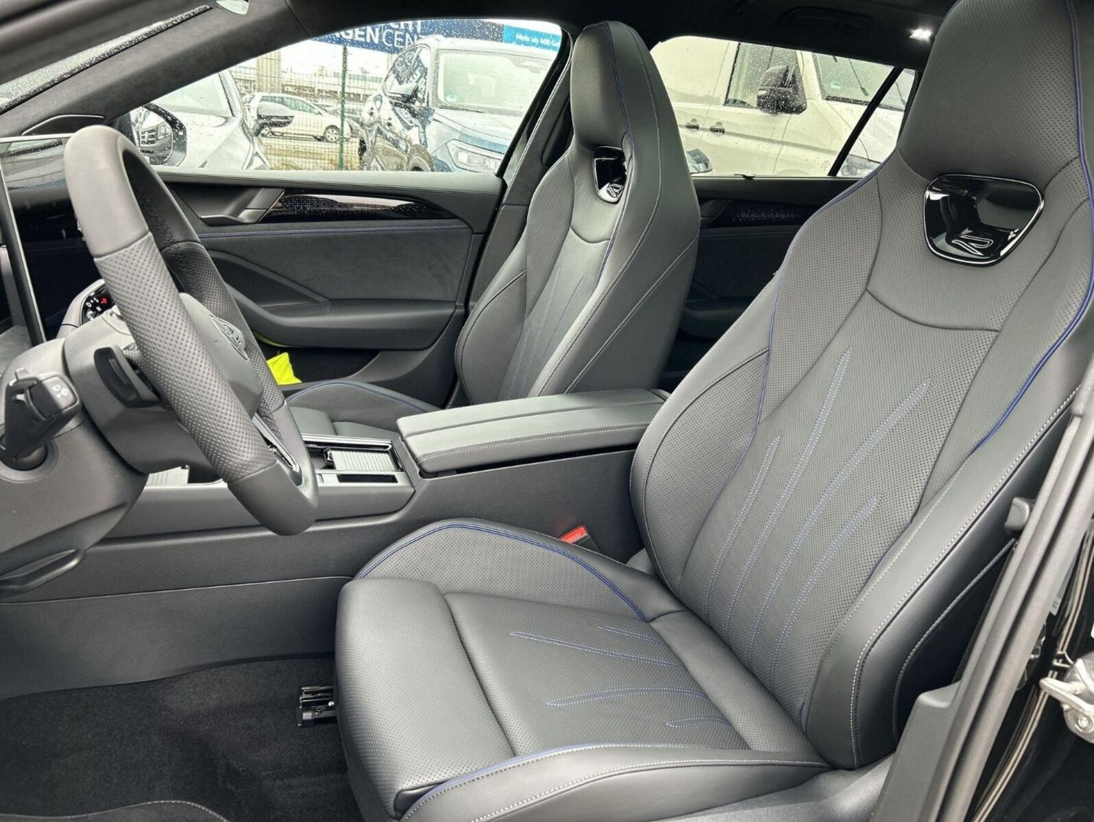 Volkswagen Passat – Bild 13