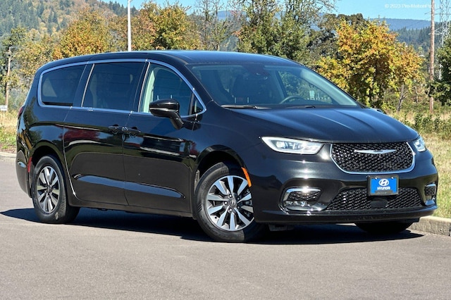2022 Chrysler Pacifica Hybrid