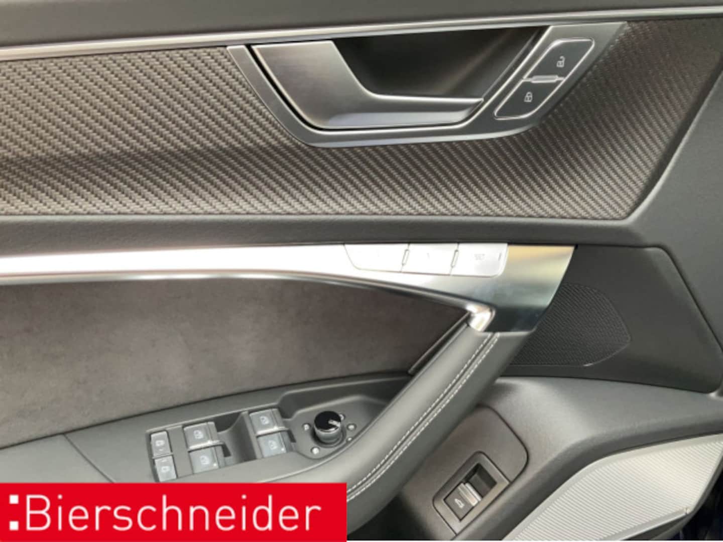 Bild über Audi RS 6 Avant TFSI quattro tiptronic - für weitere Informationen kontaktieren Sie den Audi Partner