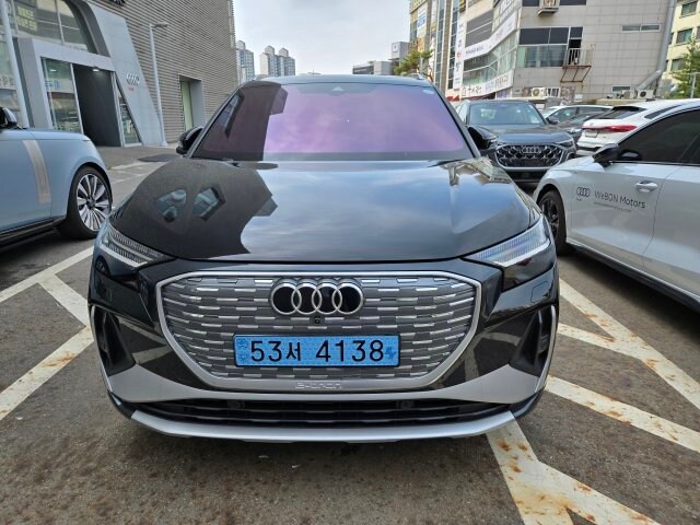 Audi Q4 e-tron 45 Premium 210, 00 kW