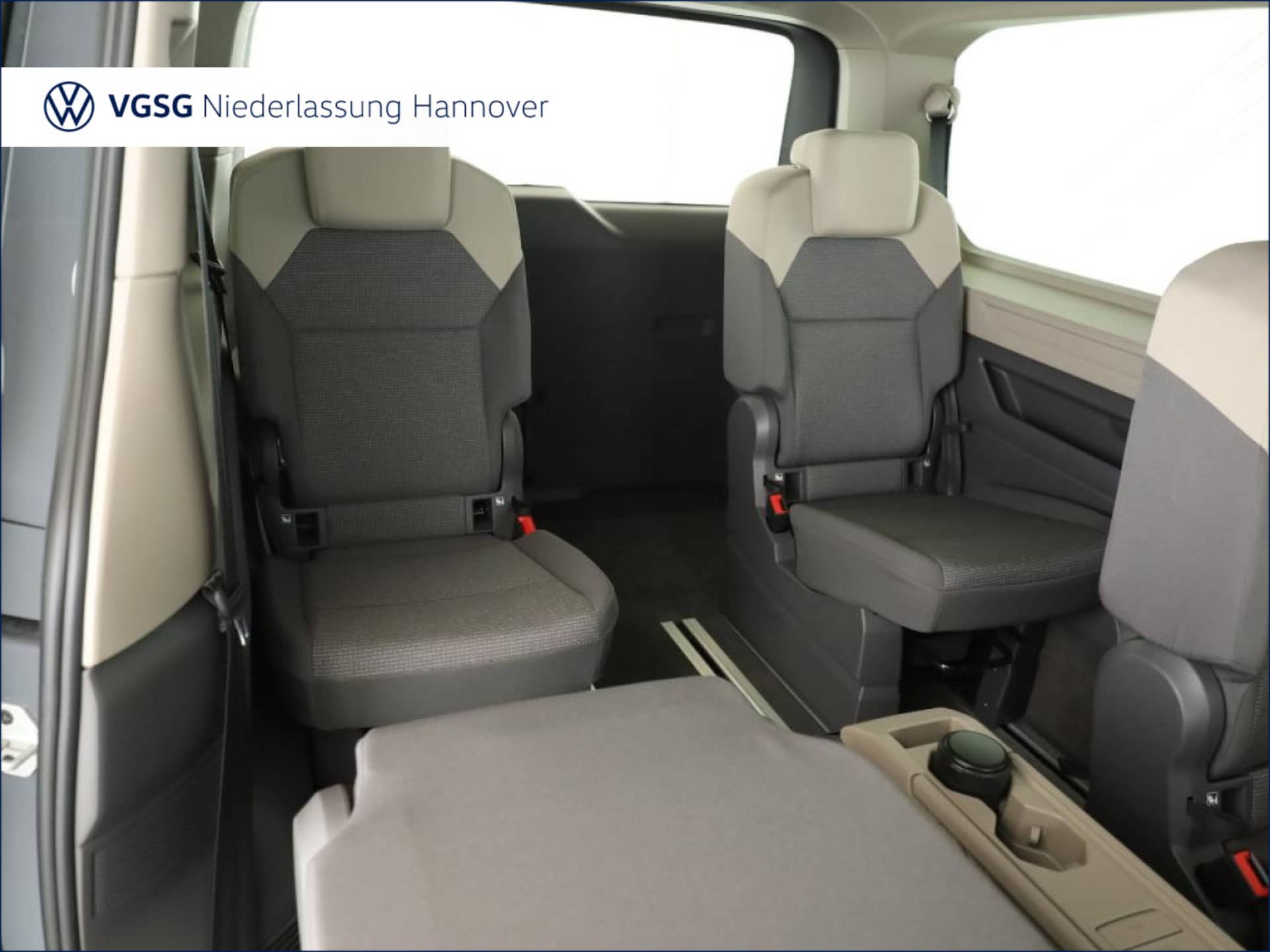 Volkswagen Multivan Langversion Basis-Modell
