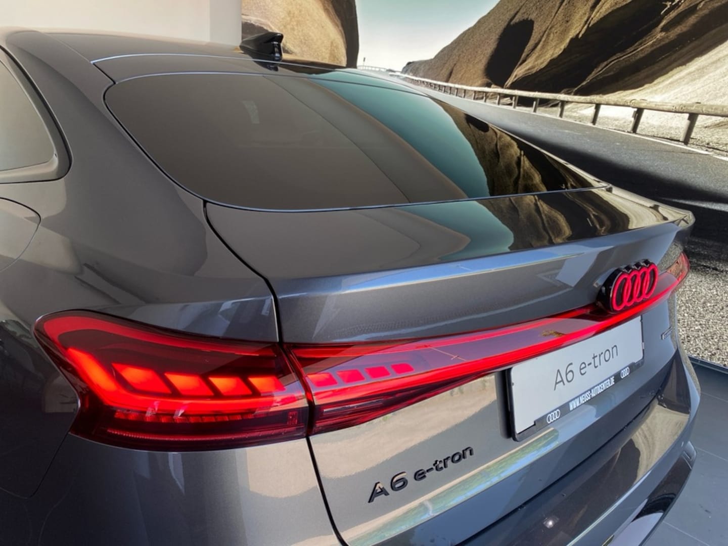 Bild über Audi A6 Sportback e-tron S line business e-tron quattro 315 kW - für weitere Informationen kontaktieren Sie den Audi Partner