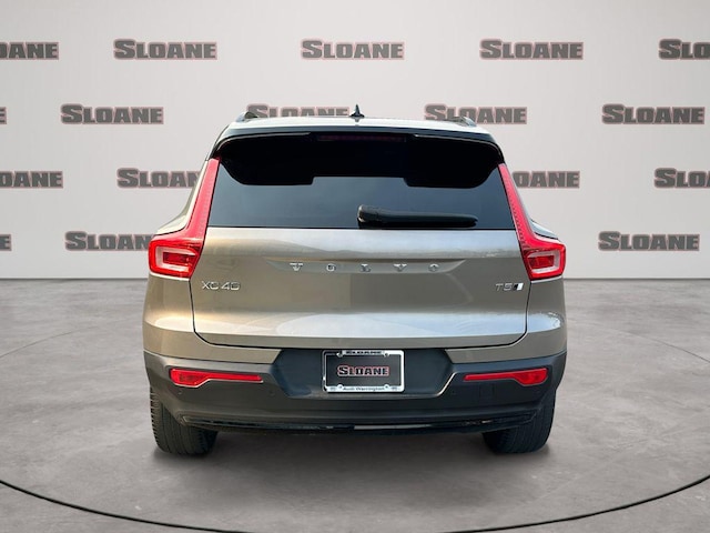 2022 Volvo XC40