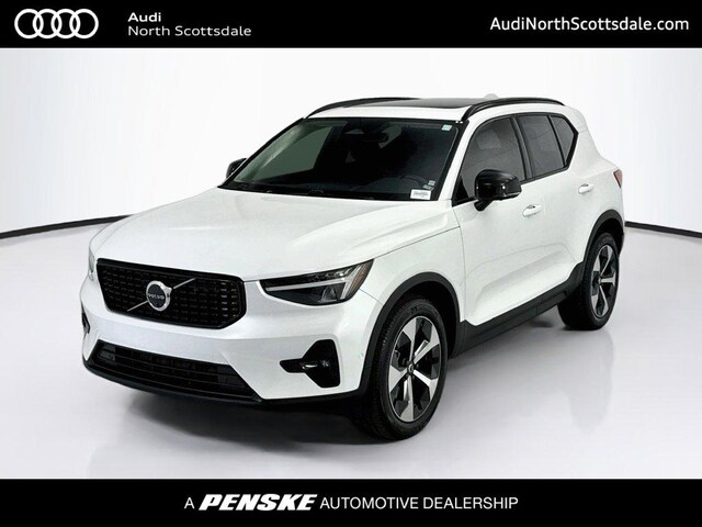 2023 Volvo XC40