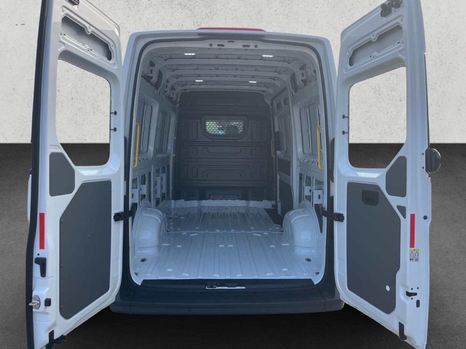 Volkswagen Crafter Kasten mittlerer Radstand – Bild 12