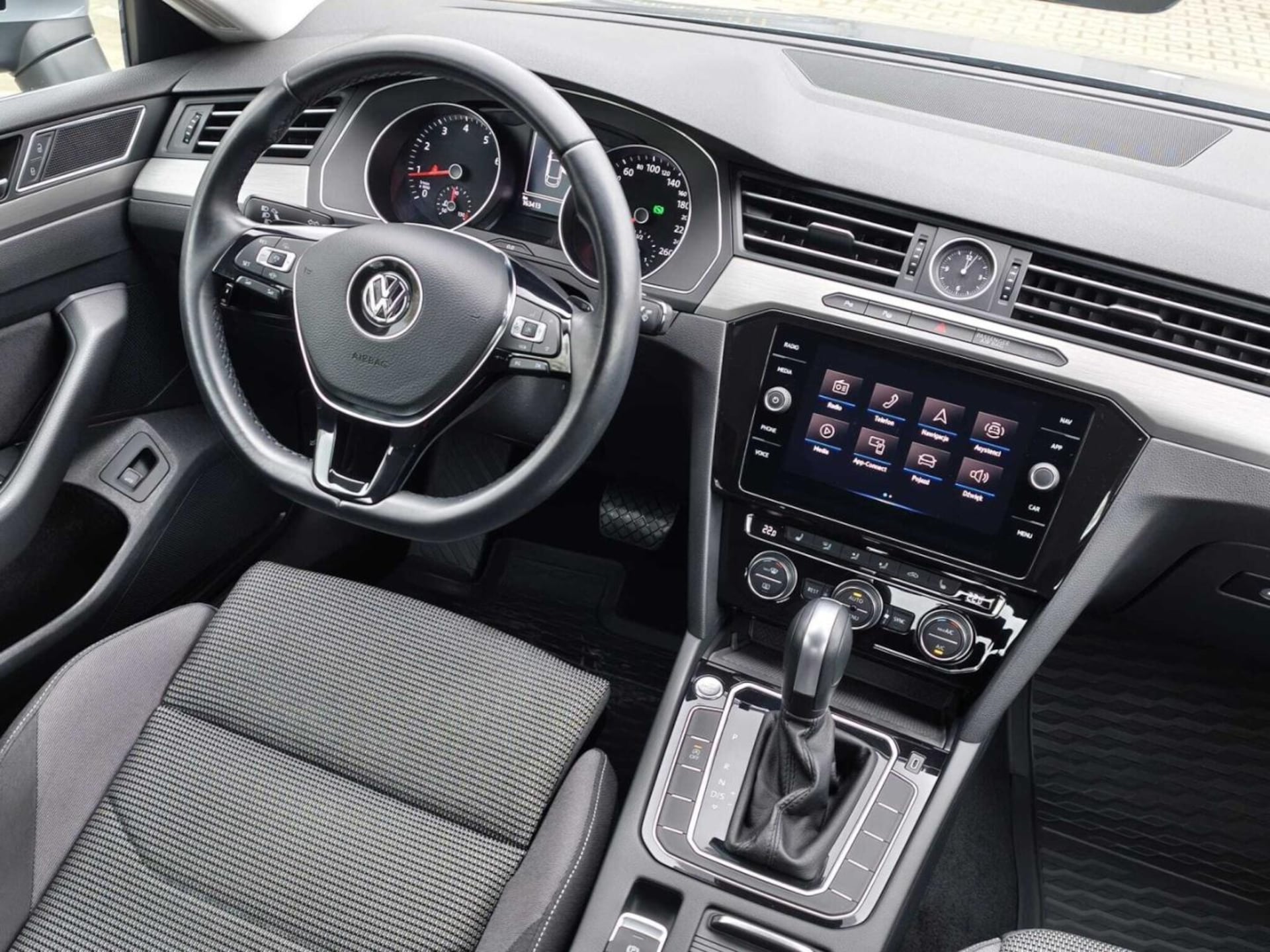 Volkswagen Arteon Model bazowy