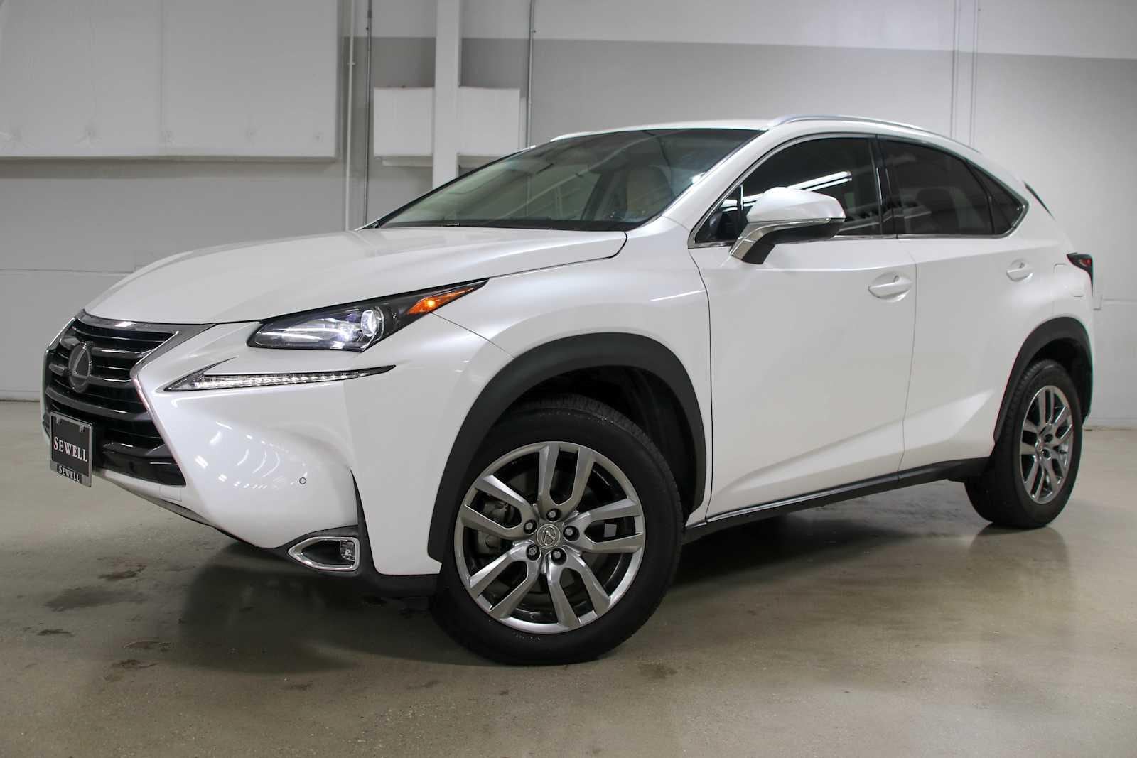 2016 Lexus NX 350 200t 4x2's photo
