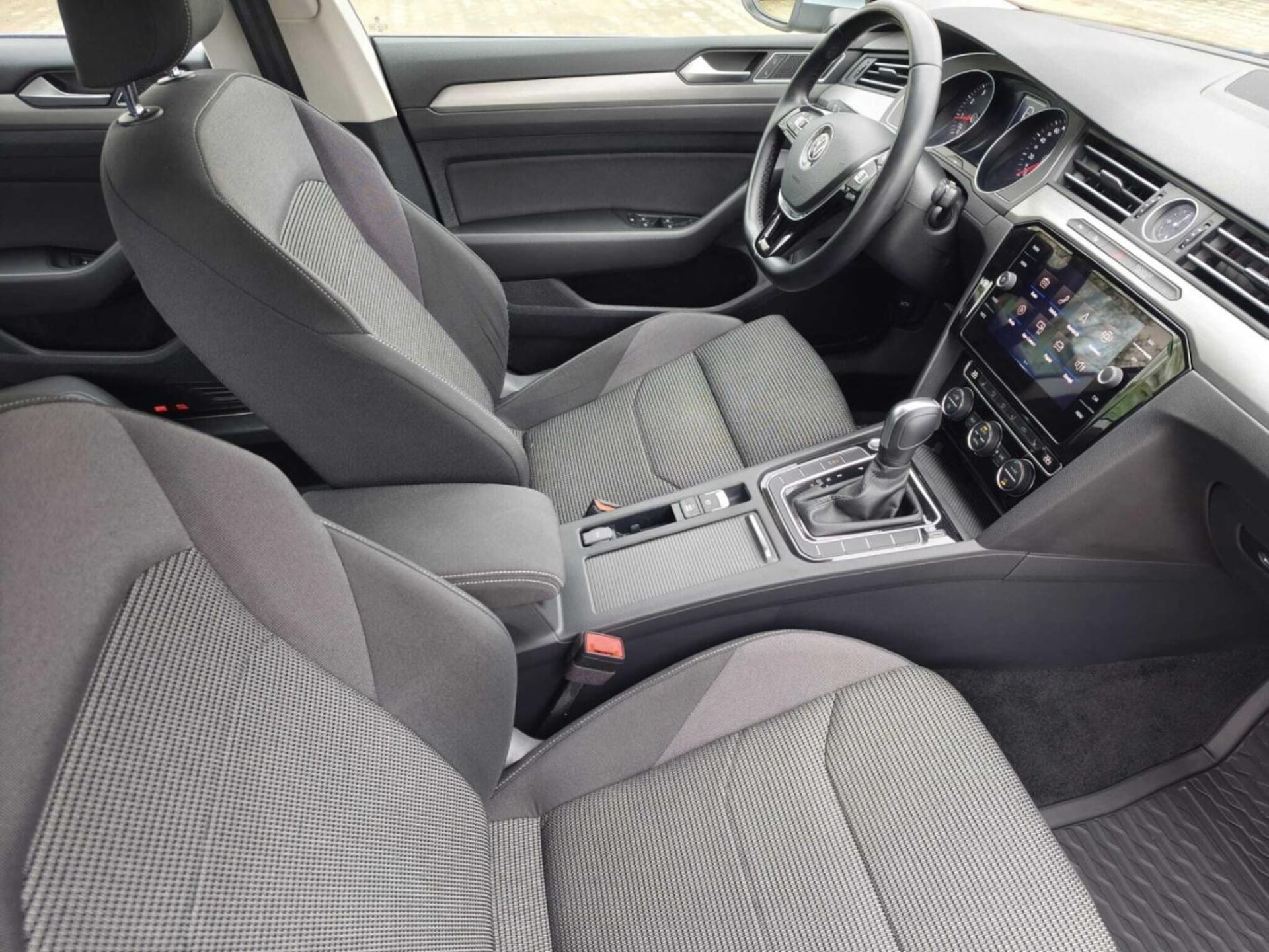 Volkswagen Arteon Model bazowy