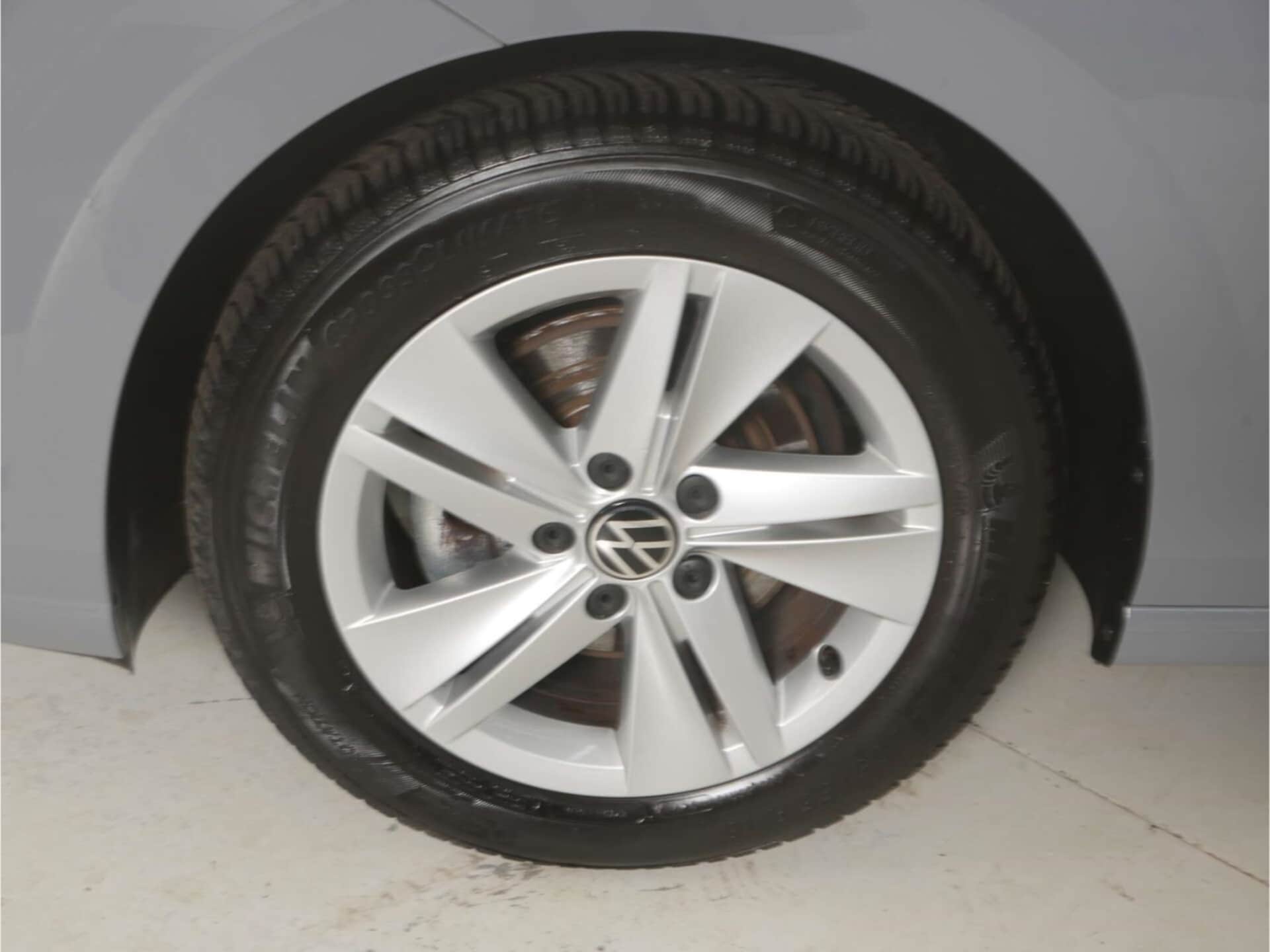 Volkswagen Golf Variant Life