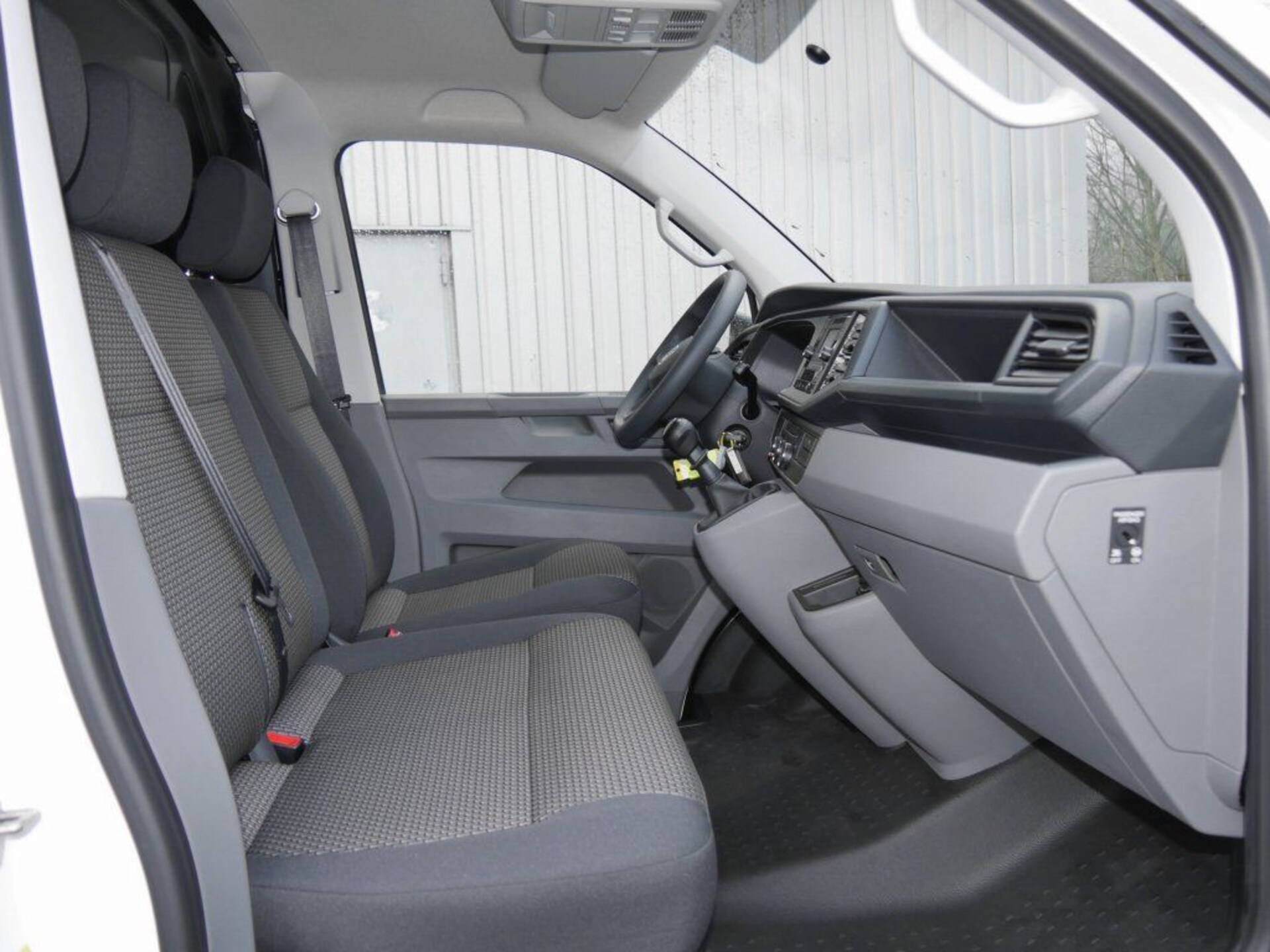 Volkswagen T6.1 Transporter Kasten langer Radstand