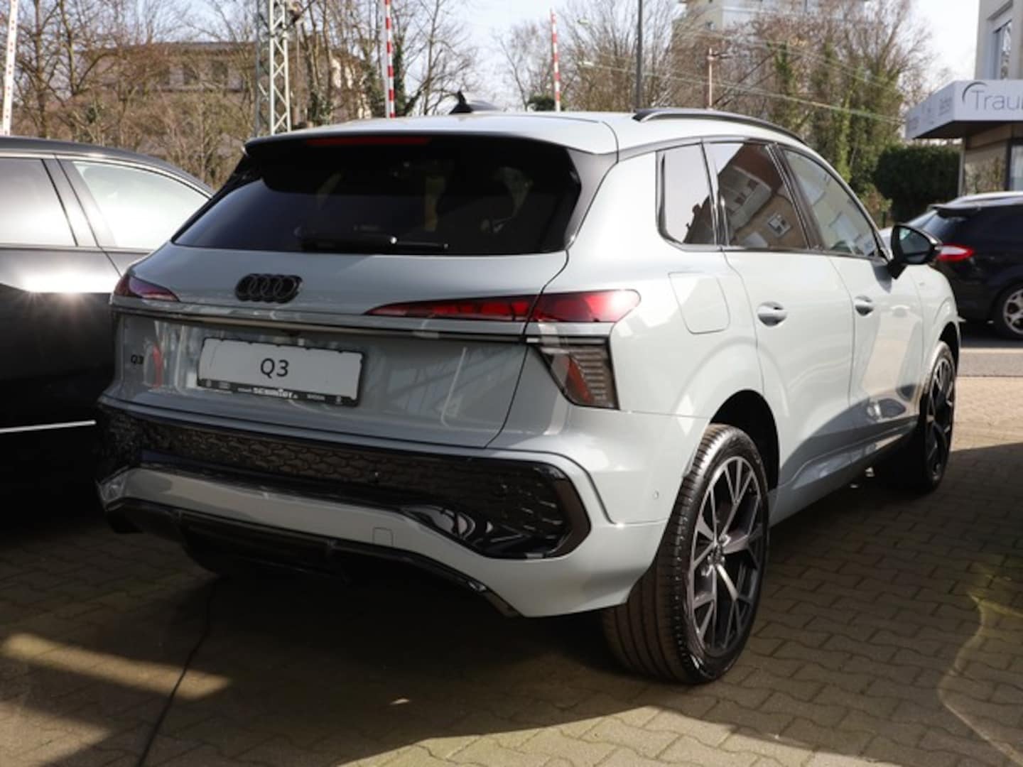 Bild über Audi Q3 SUV e-hybrid e-hybrid 200 kW S tronic - für weitere Informationen kontaktieren Sie den Audi Partner