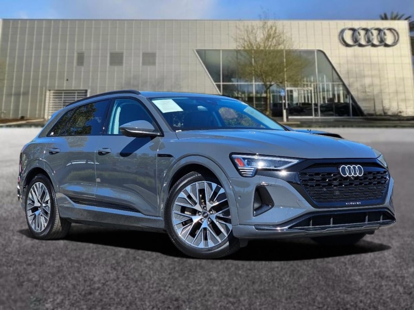 2024 Audi Q8 e-tron