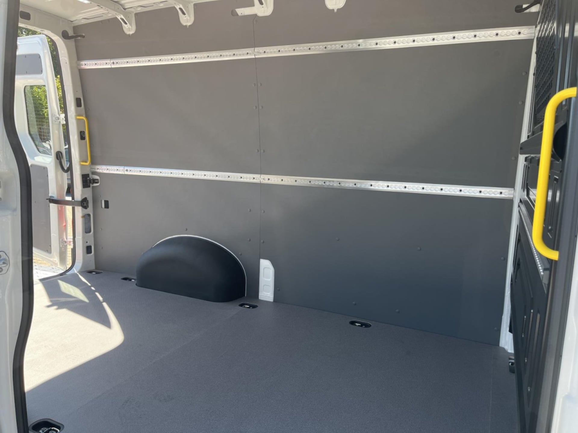 Volkswagen Crafter Kasten mittlerer Radstand