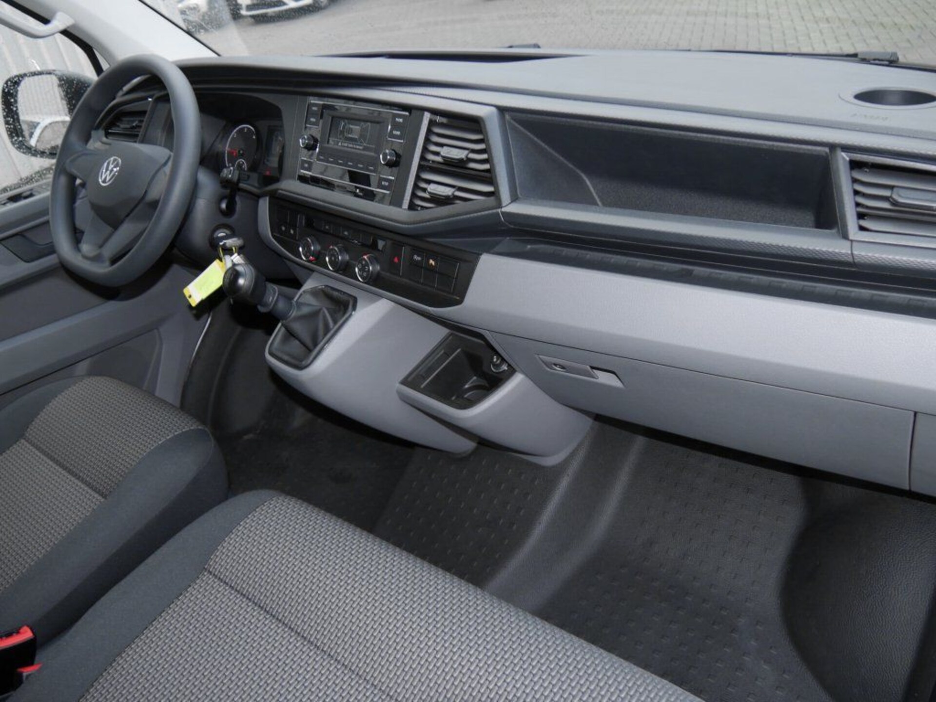 Volkswagen T6.1 Transporter Kasten langer Radstand