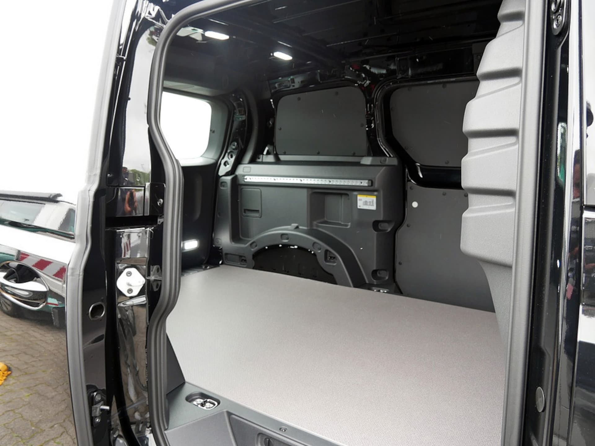 Volkswagen ID. Buzz Cargo Basis-Modell