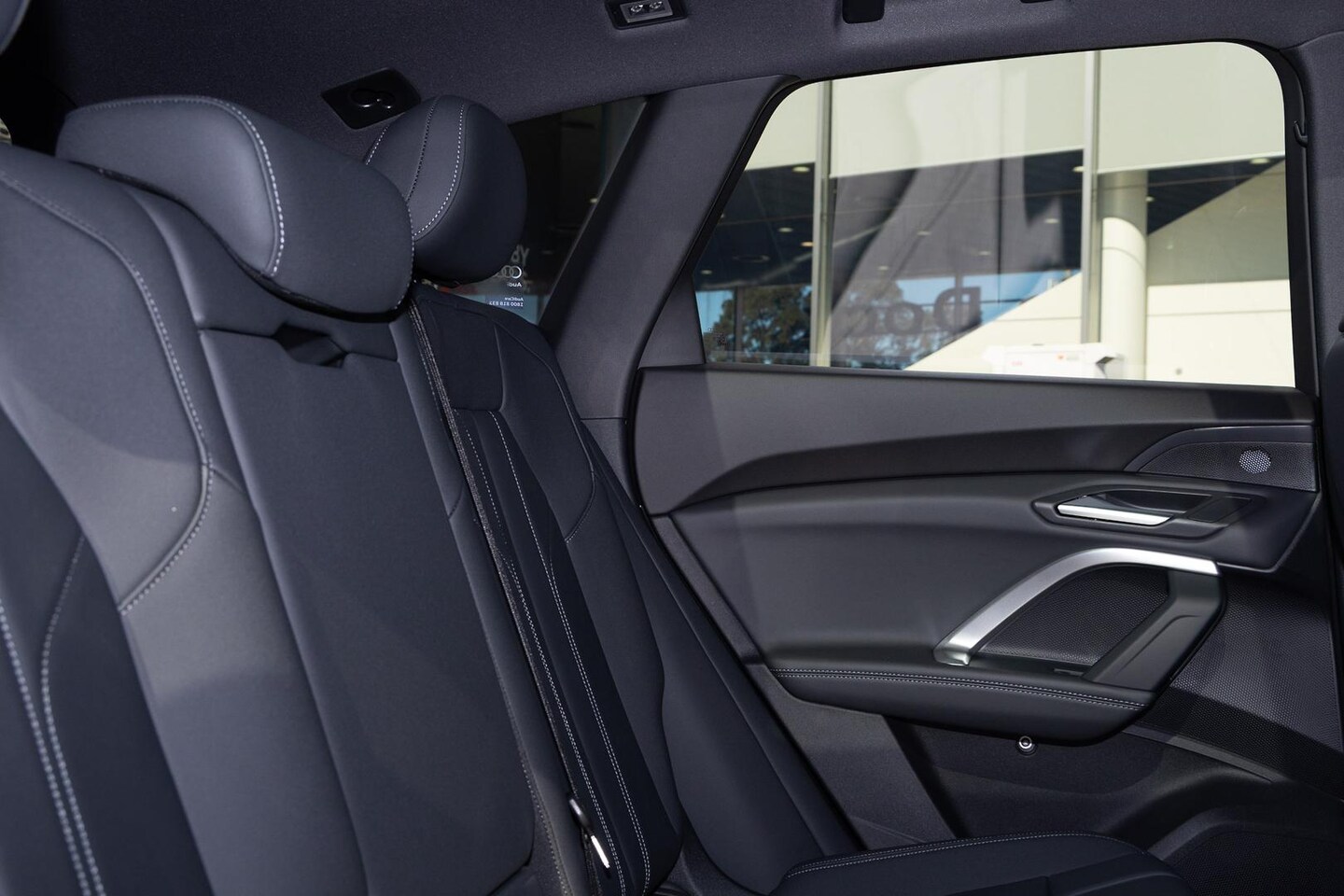 Image about Audi Q5 SUV e-hybrid quattro S tronic