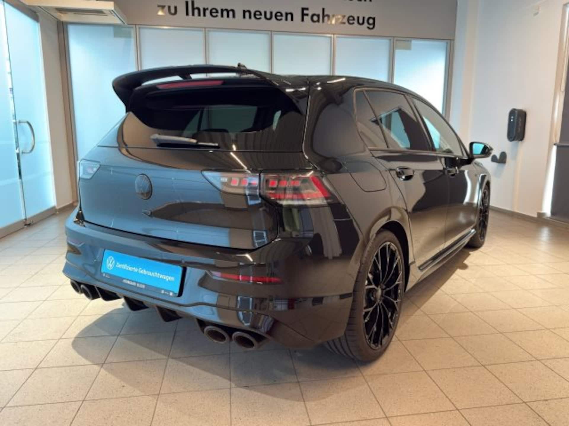 Volkswagen Golf R Black Edition