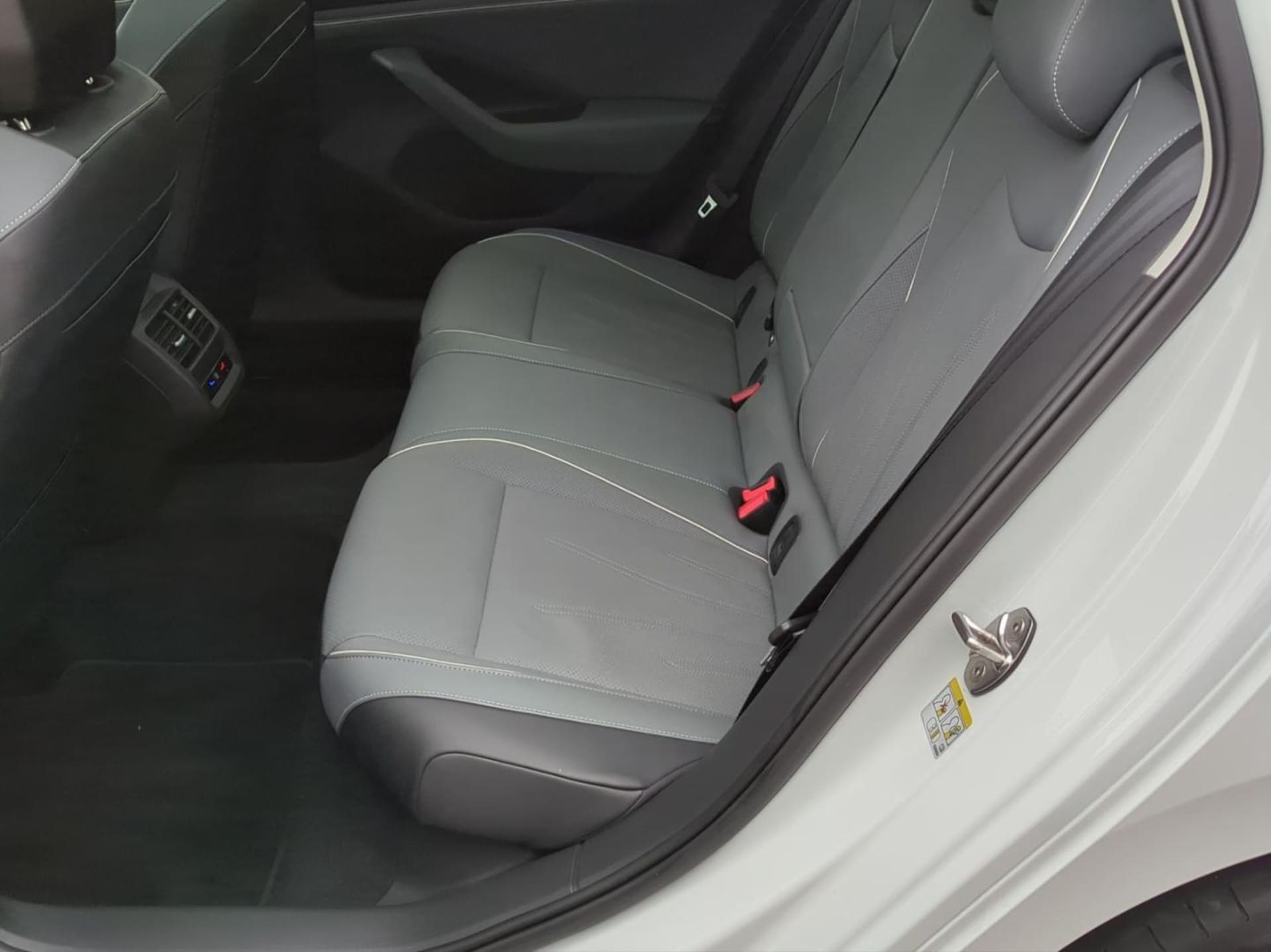 Volkswagen Passat Elegance