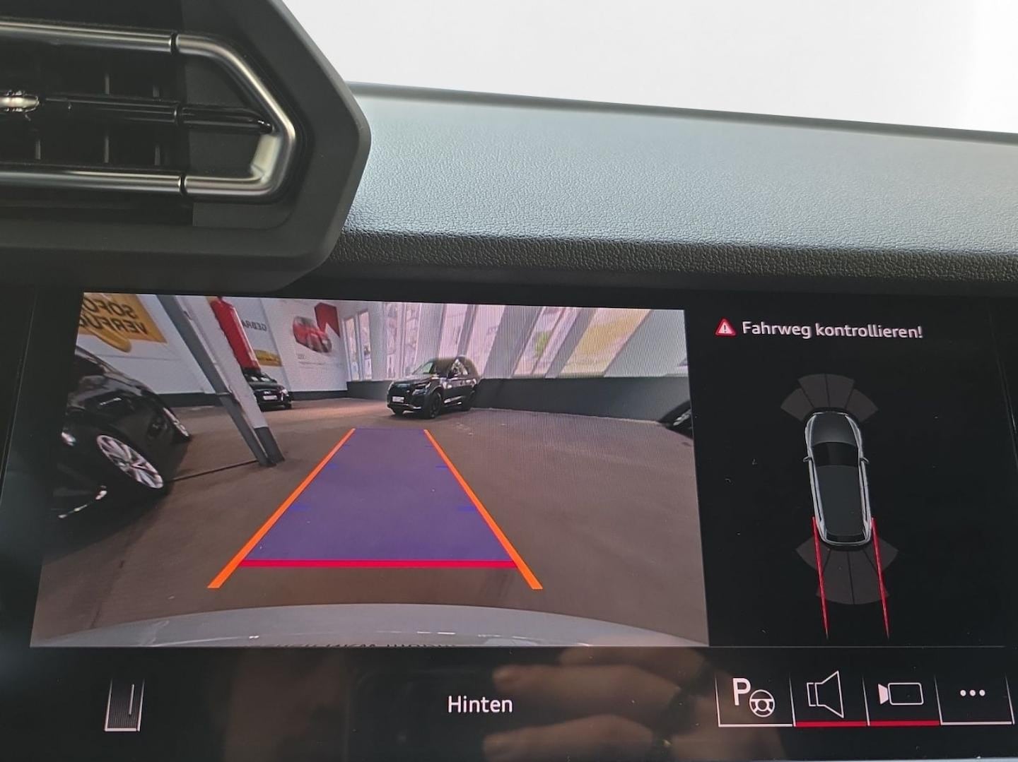 Bild über Audi A3 Sportback advanced 35 TDI S tronic - für weitere Informationen kontaktieren Sie den Audi Partner