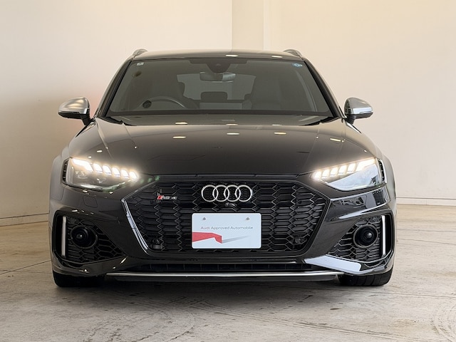 Audi RS 4 Avant RS 4 Avant for more details contact your dealer