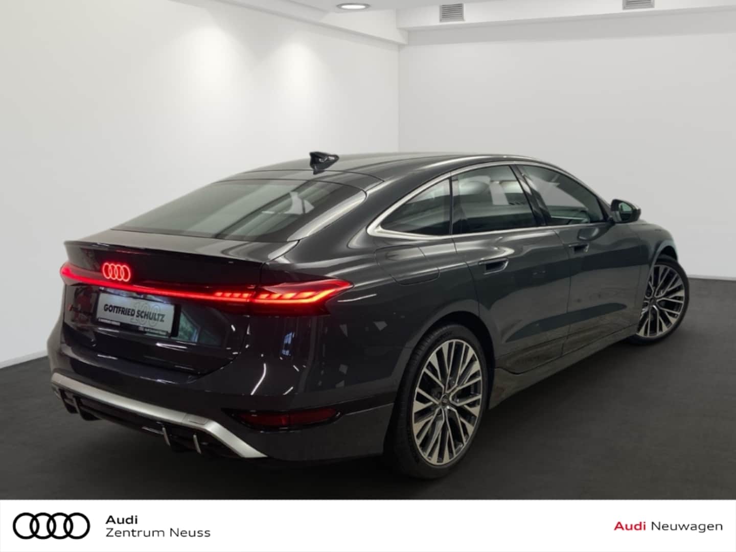 Bild über Audi S6 Sportback e-tron e-tron quattro 370 kW - für weitere Informationen kontaktieren Sie den Audi Partner