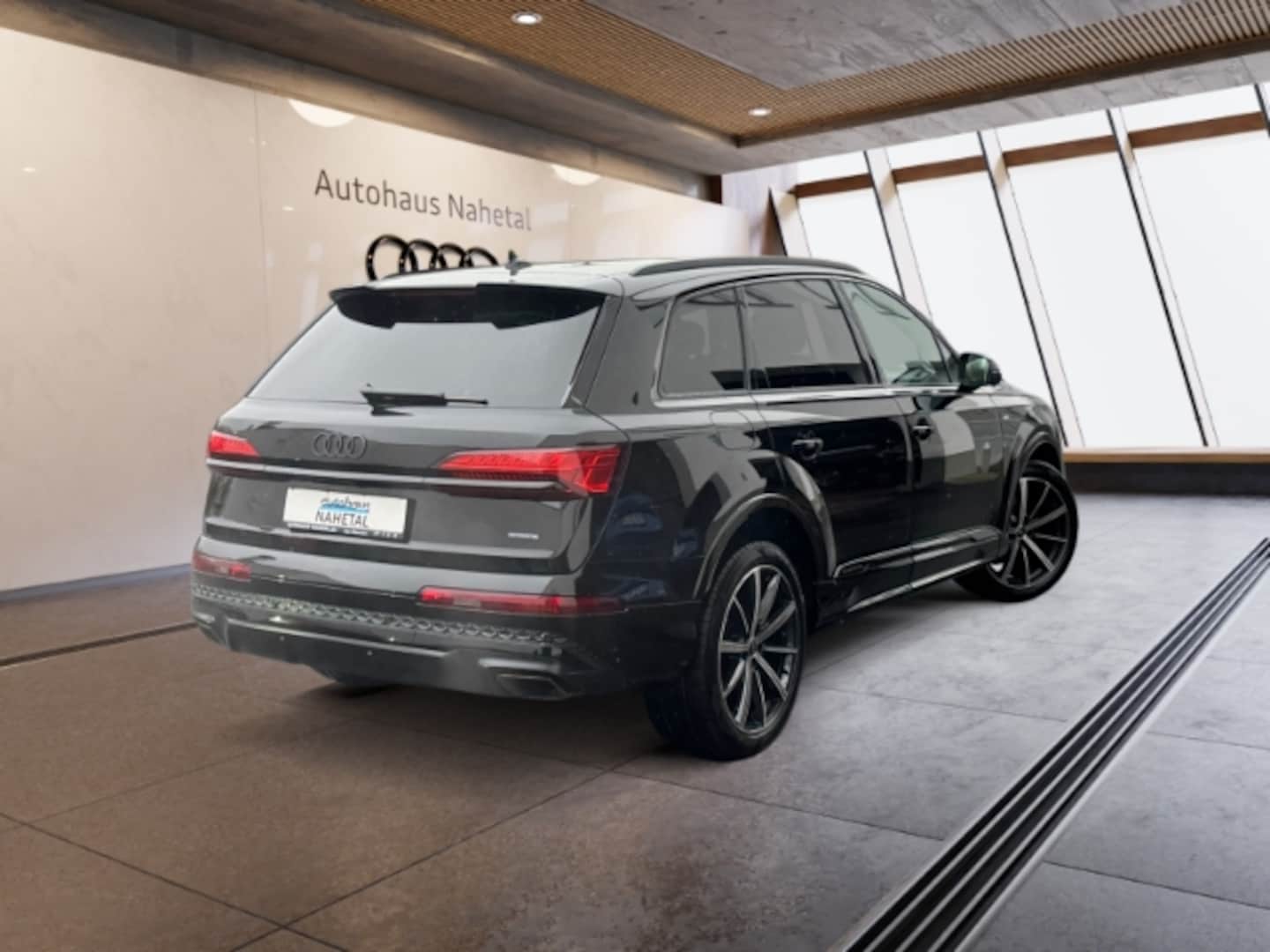 Bild über Audi Q7 SUV S line business TDI quattro 210 kW tiptronic - für weitere Informationen kontaktieren Sie den Audi Partner