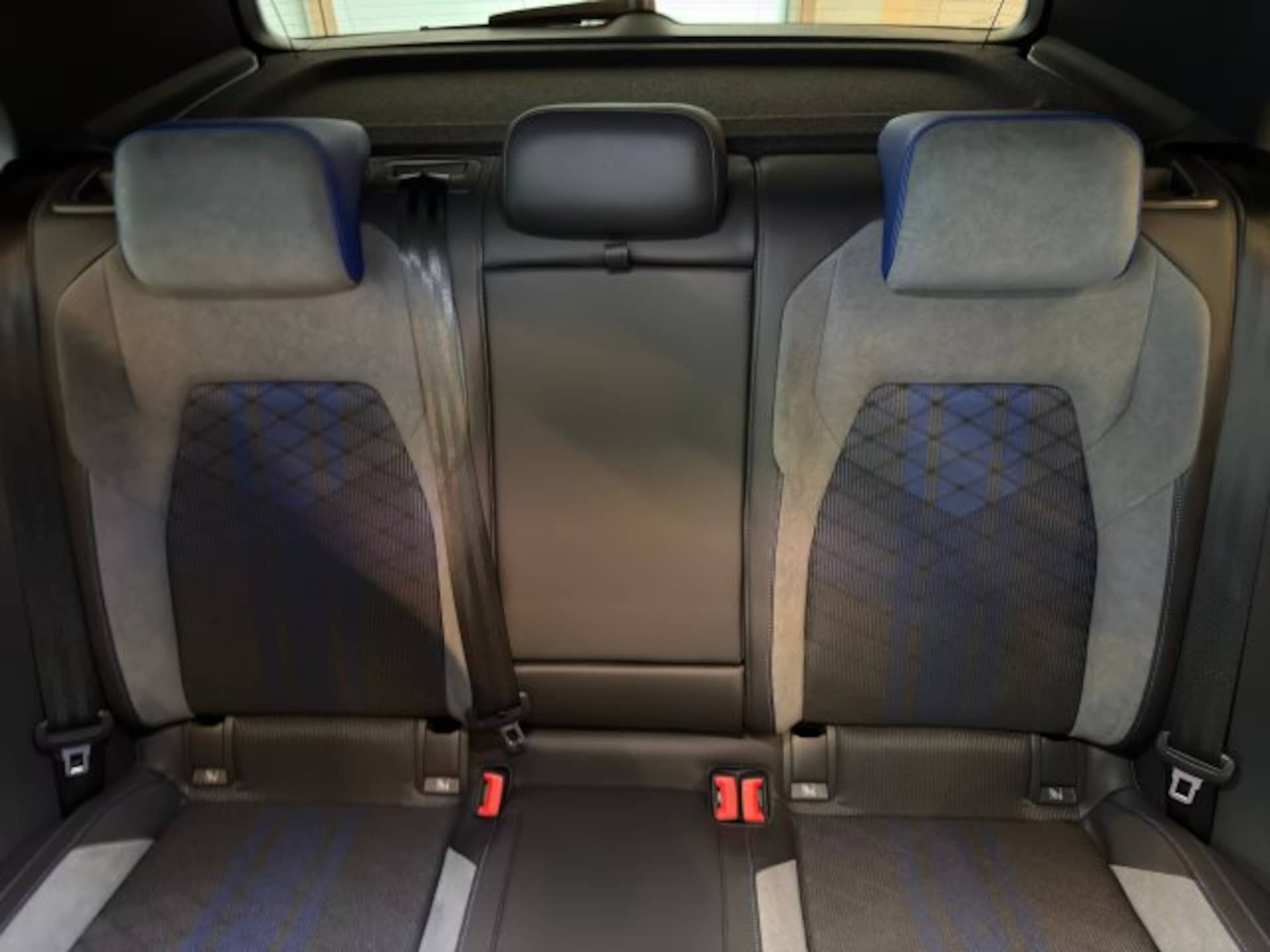 Volkswagen Golf R Black Edition