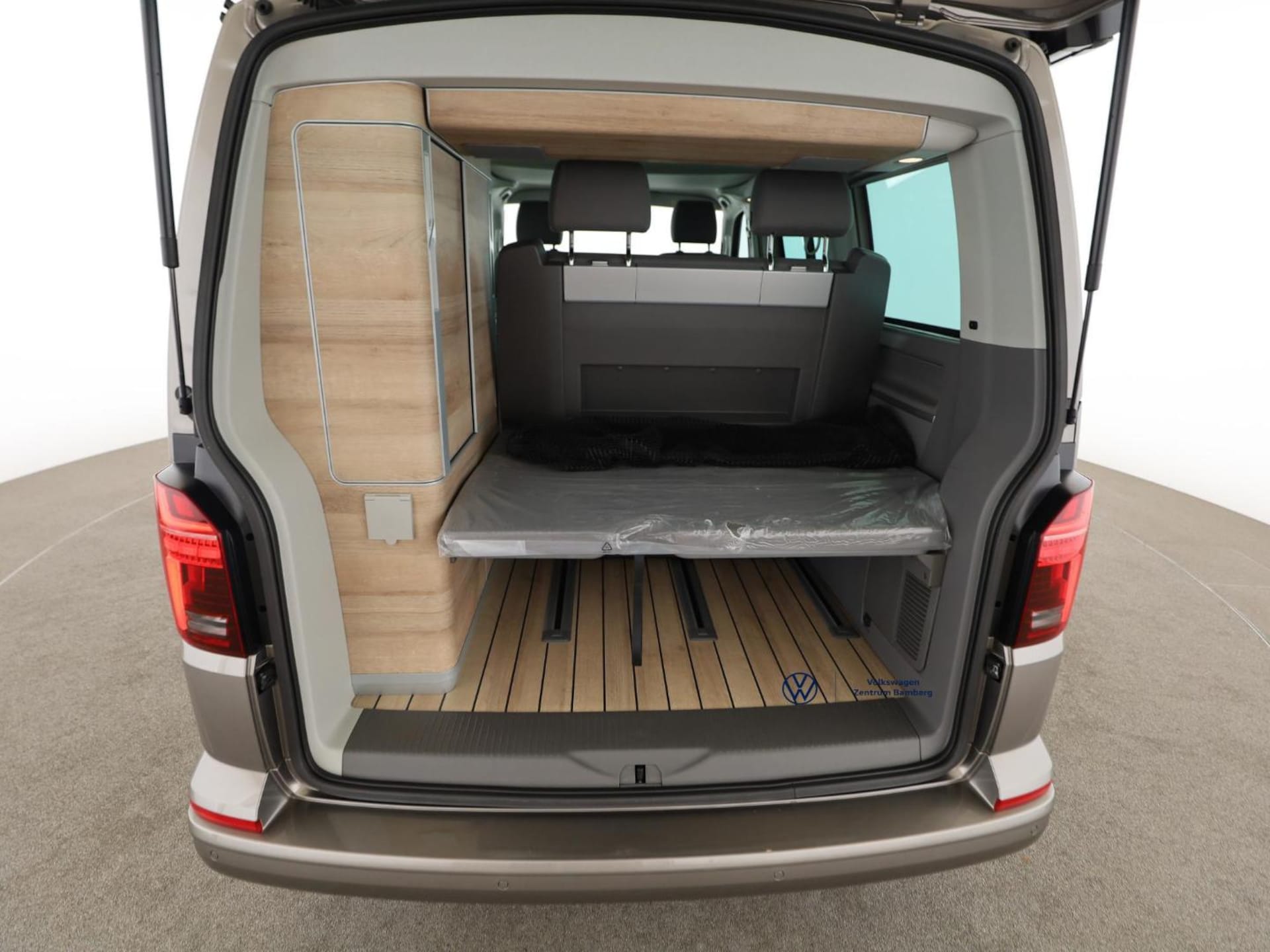 Volkswagen T6.1 California Ocean