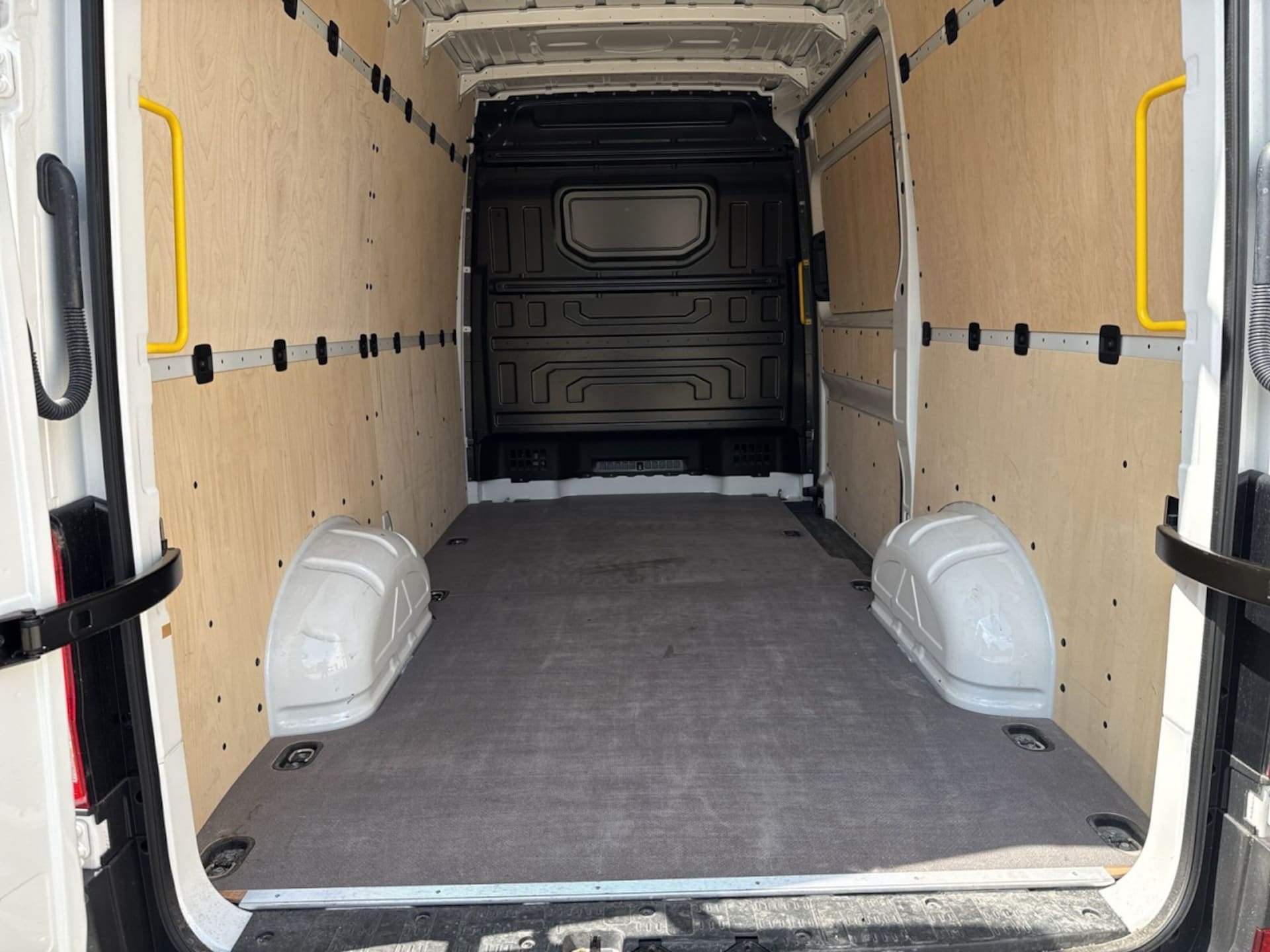 Volkswagen Crafter Kasten mittlerer Radstand